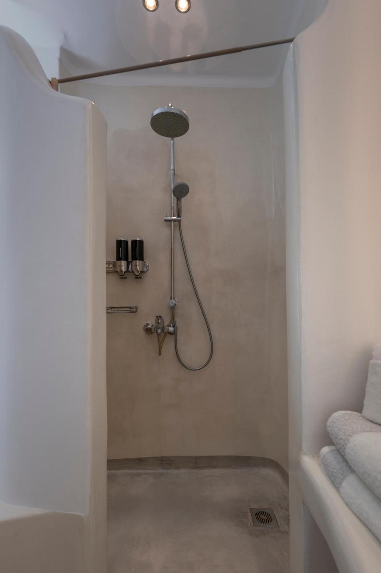 Flaskos Luxury Suites - Photo 59