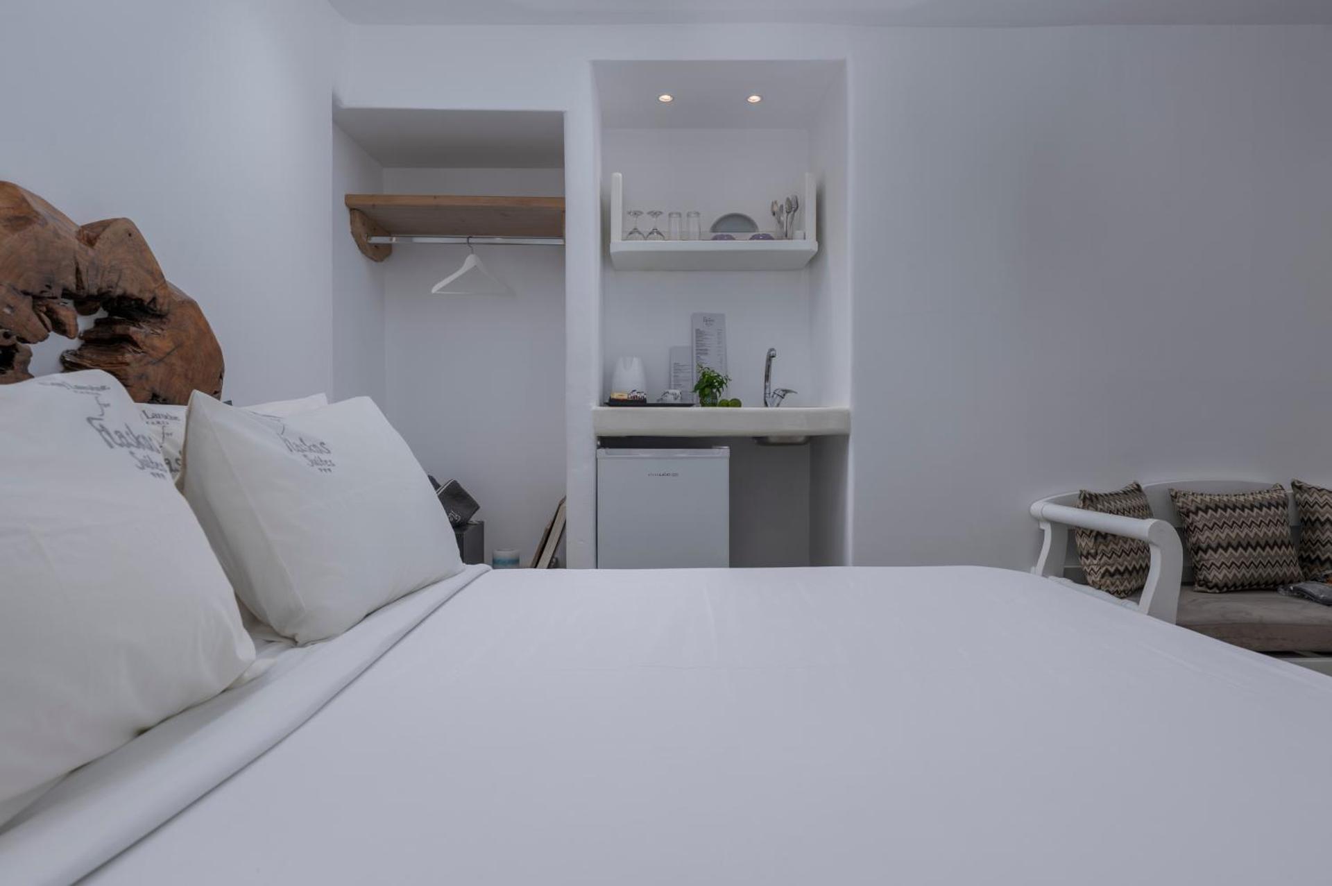 Flaskos Luxury Suites - Photo 61