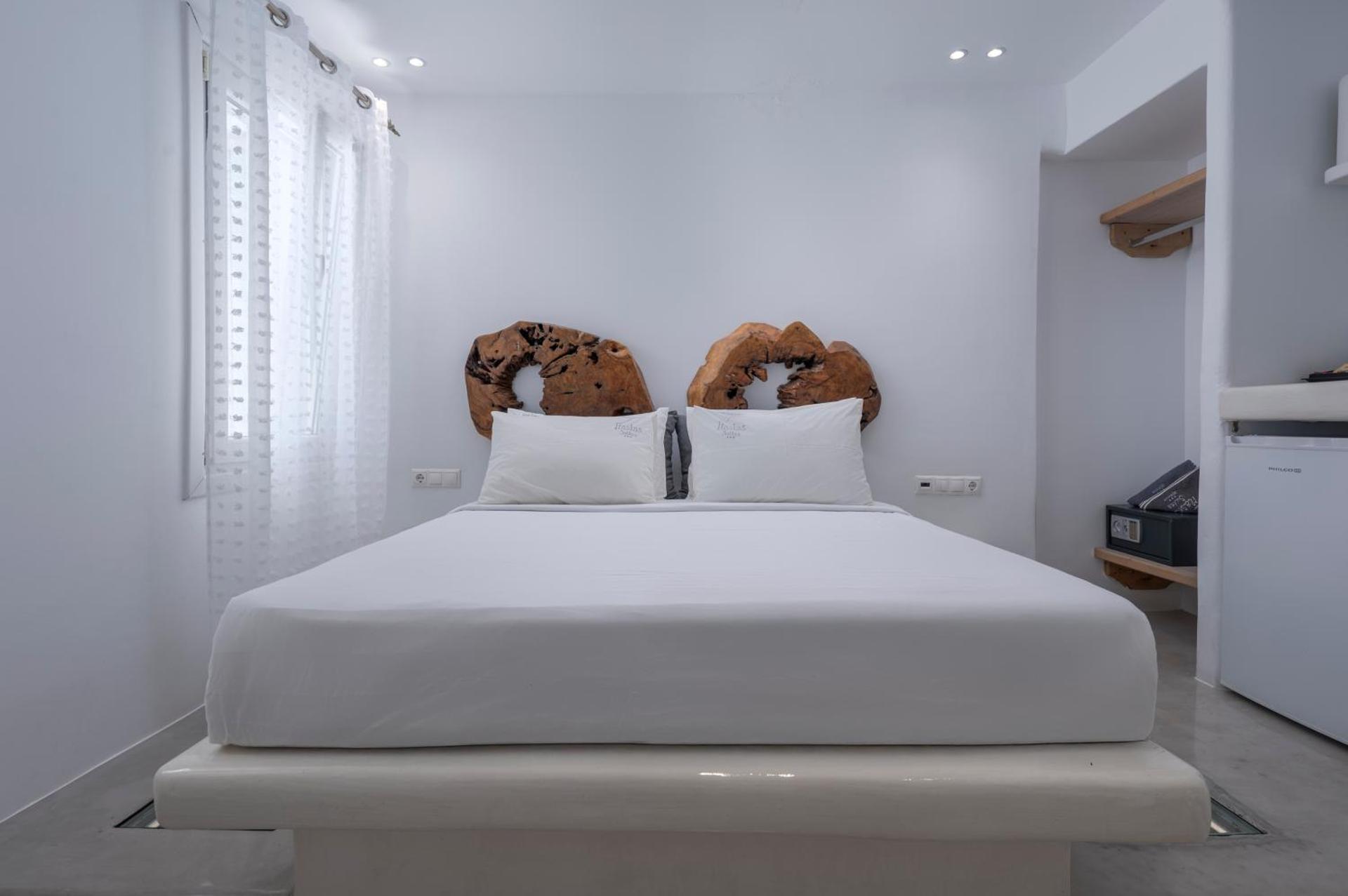 Flaskos Luxury Suites - Photo 64