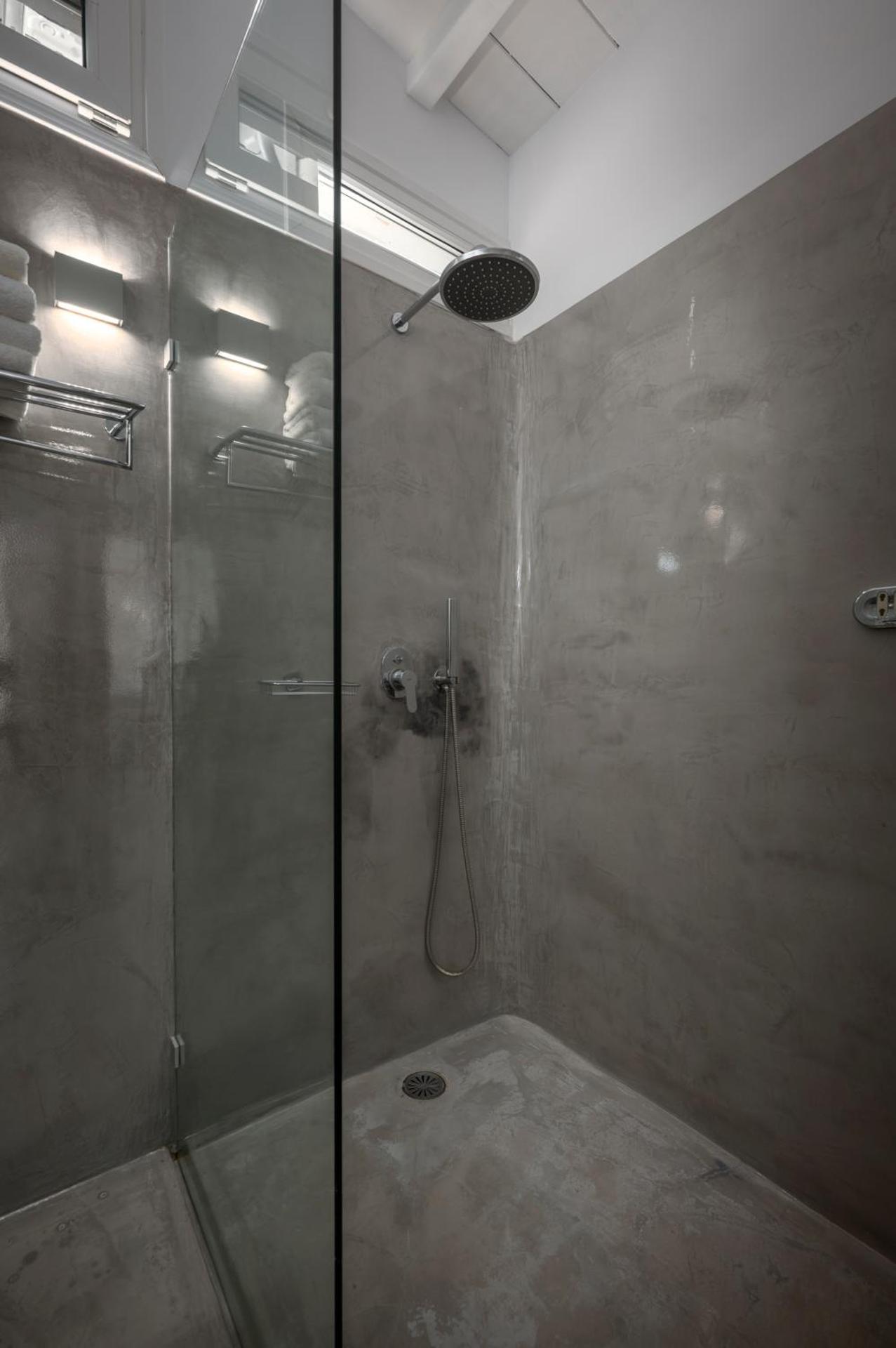 Flaskos Luxury Suites - Photo 41