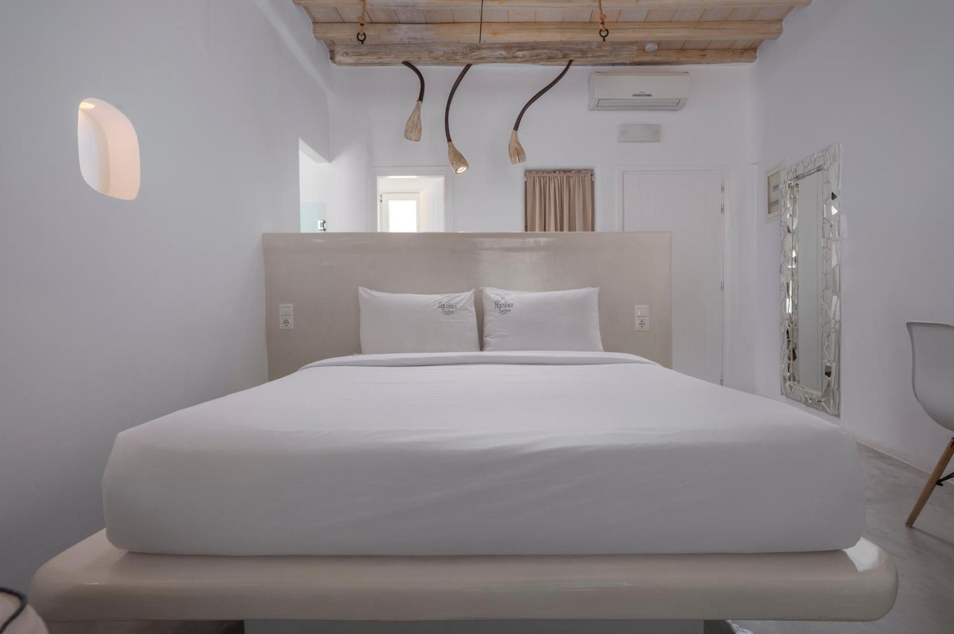 Flaskos Luxury Suites - Photo 68