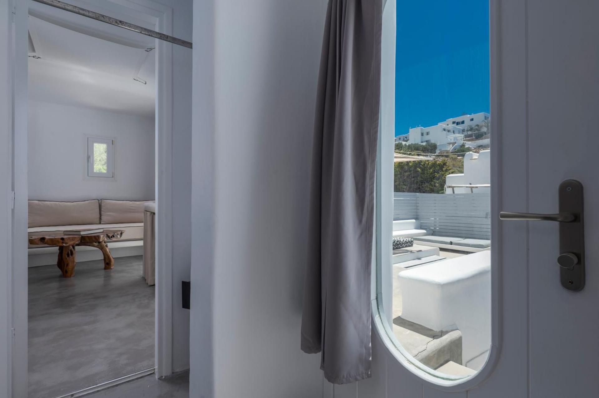 Flaskos Luxury Suites - Photo 79