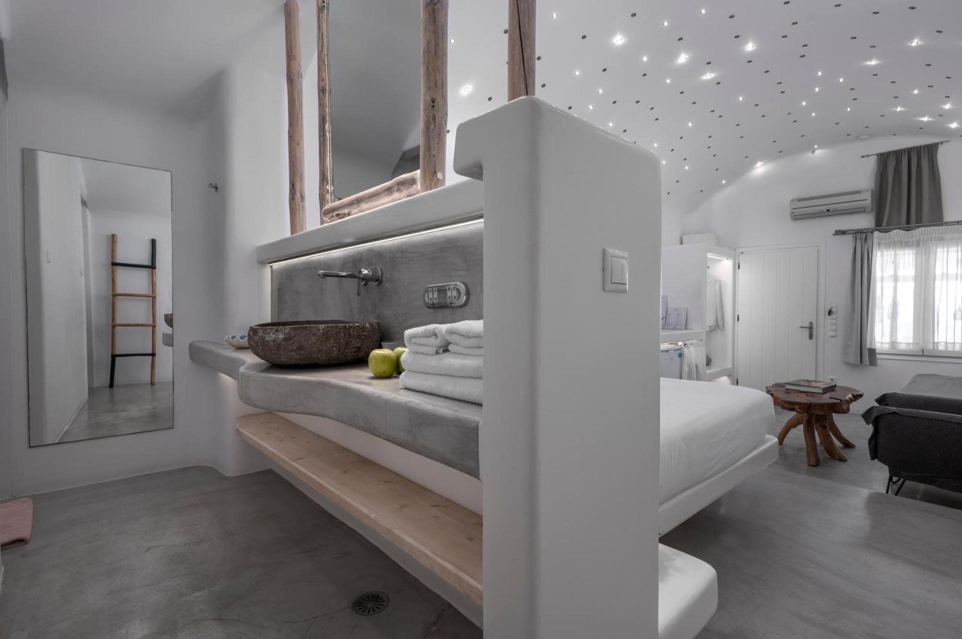 Flaskos Luxury Suites - Photo 98