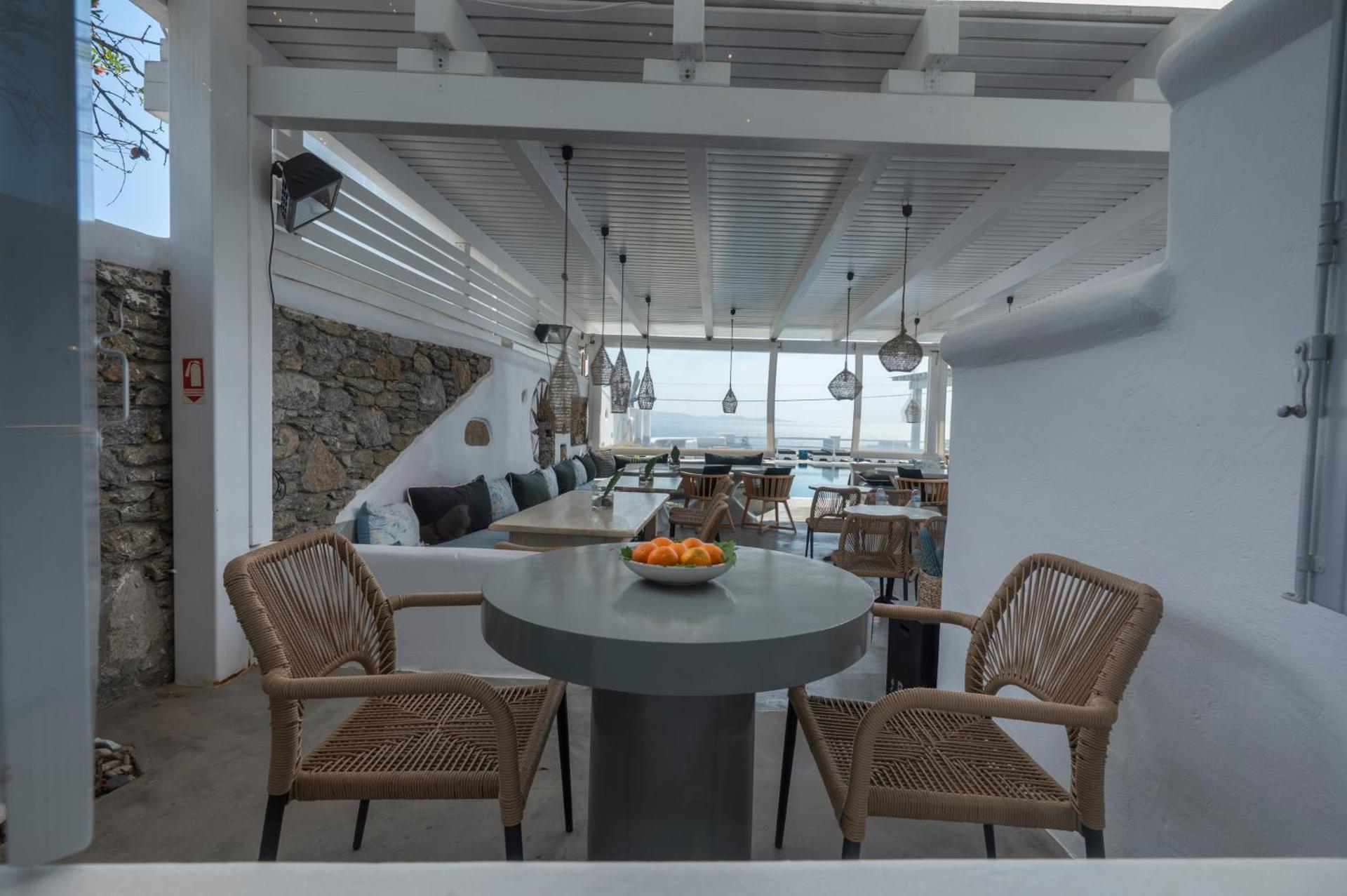 Flaskos Luxury Suites - Photo 95