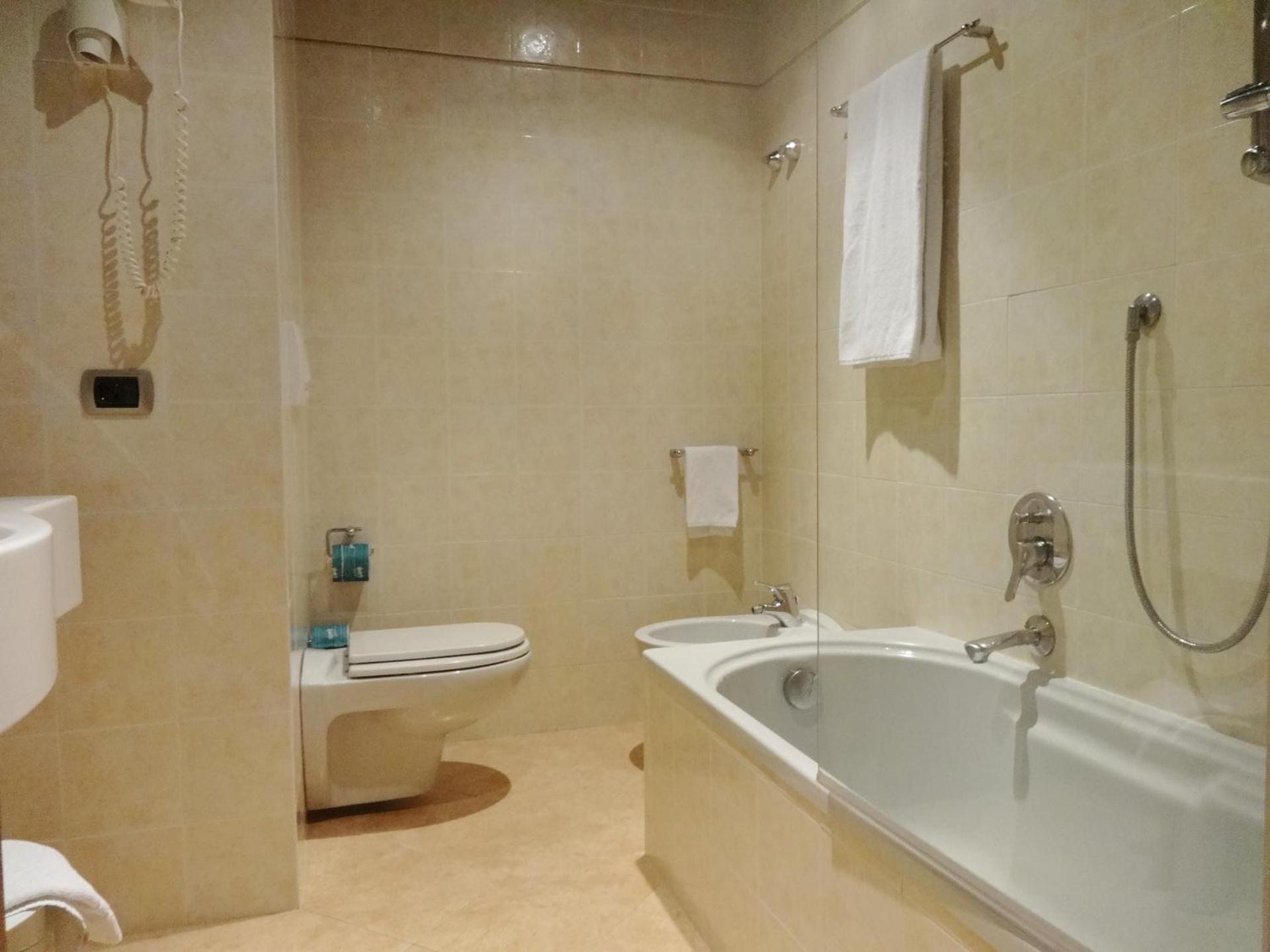 Hotel Excelsior Magenta - Photo 58