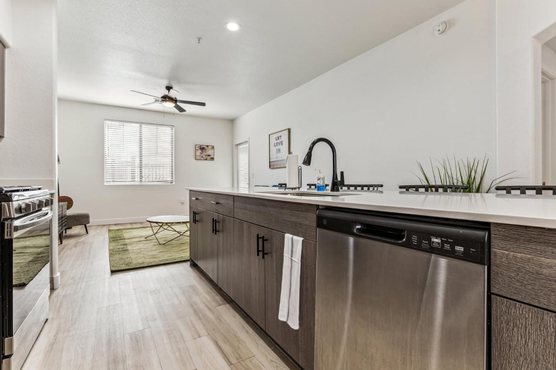 CozySuites Glendale by the stadium with pool 20 - Photo 14