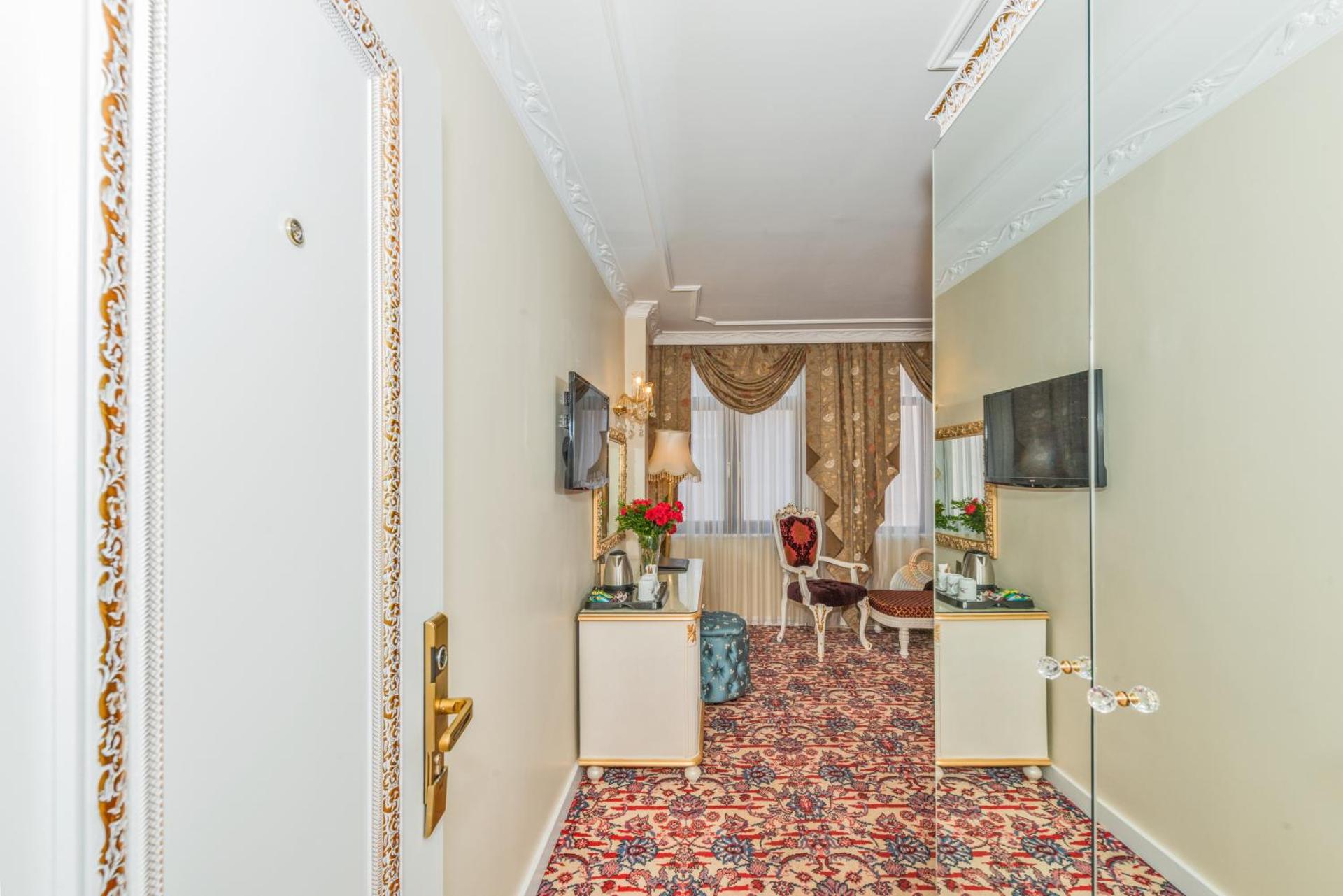 Galatower Hotel - Photo 20