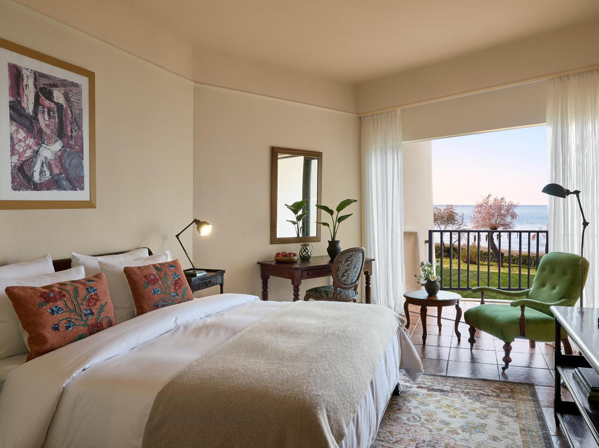 Egnatia Deluxe Guestroom with Private Balcony