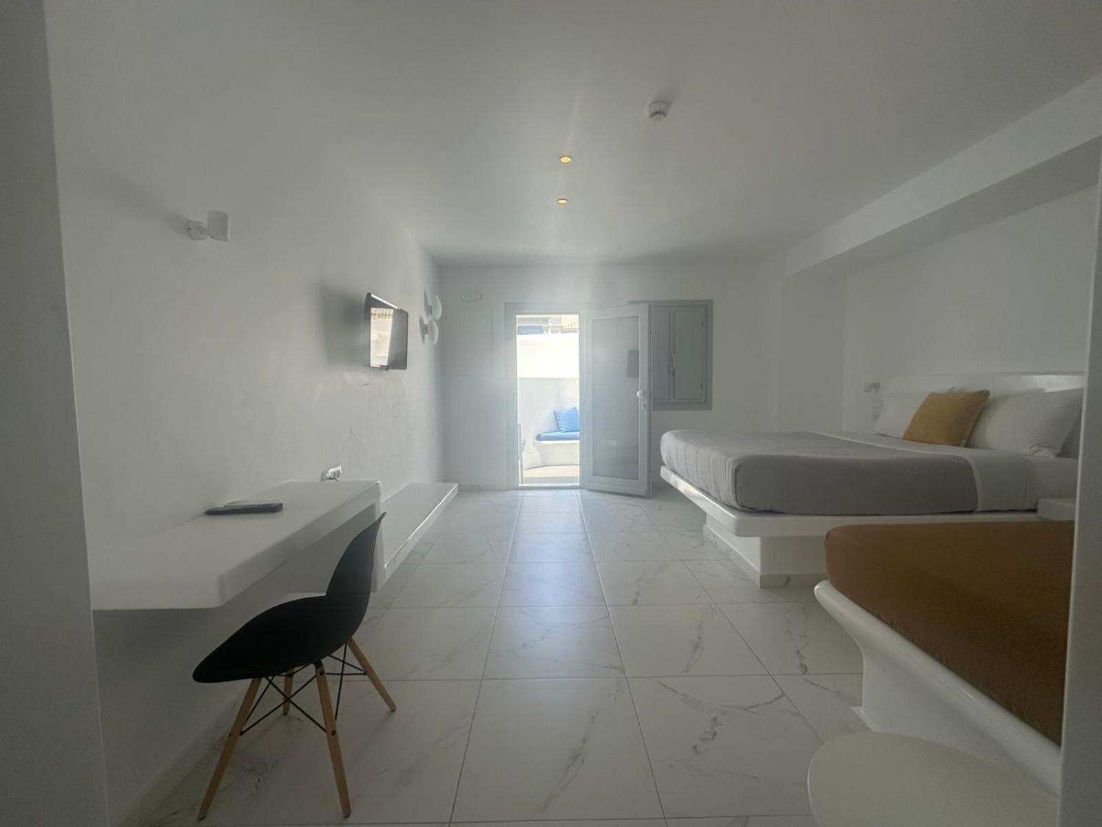 White Concept Caves - Photo 27