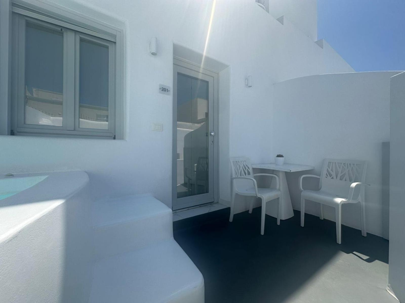 White Concept Caves - Photo 30