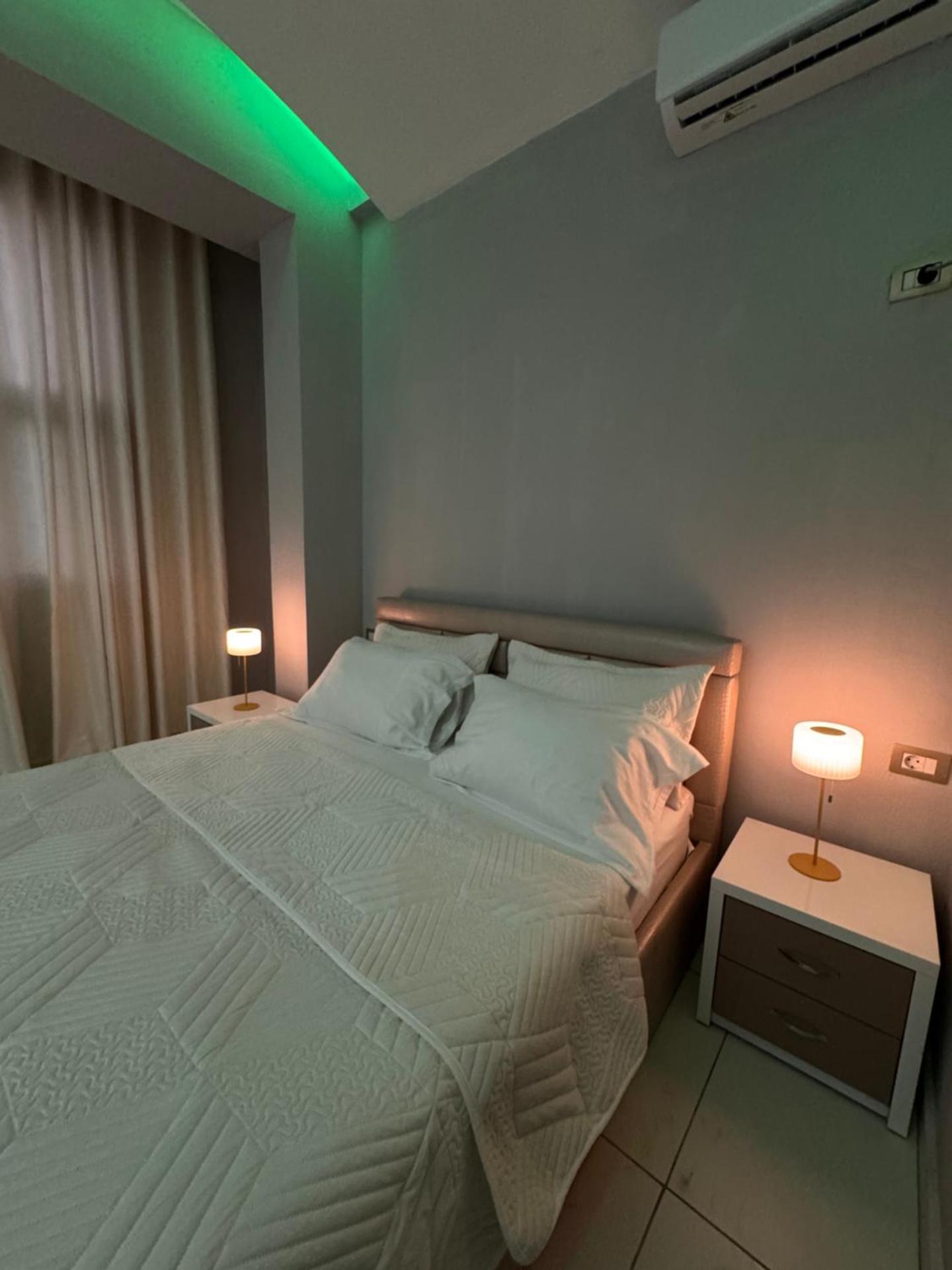 Grand Hotel Gjyshi - Photo 39