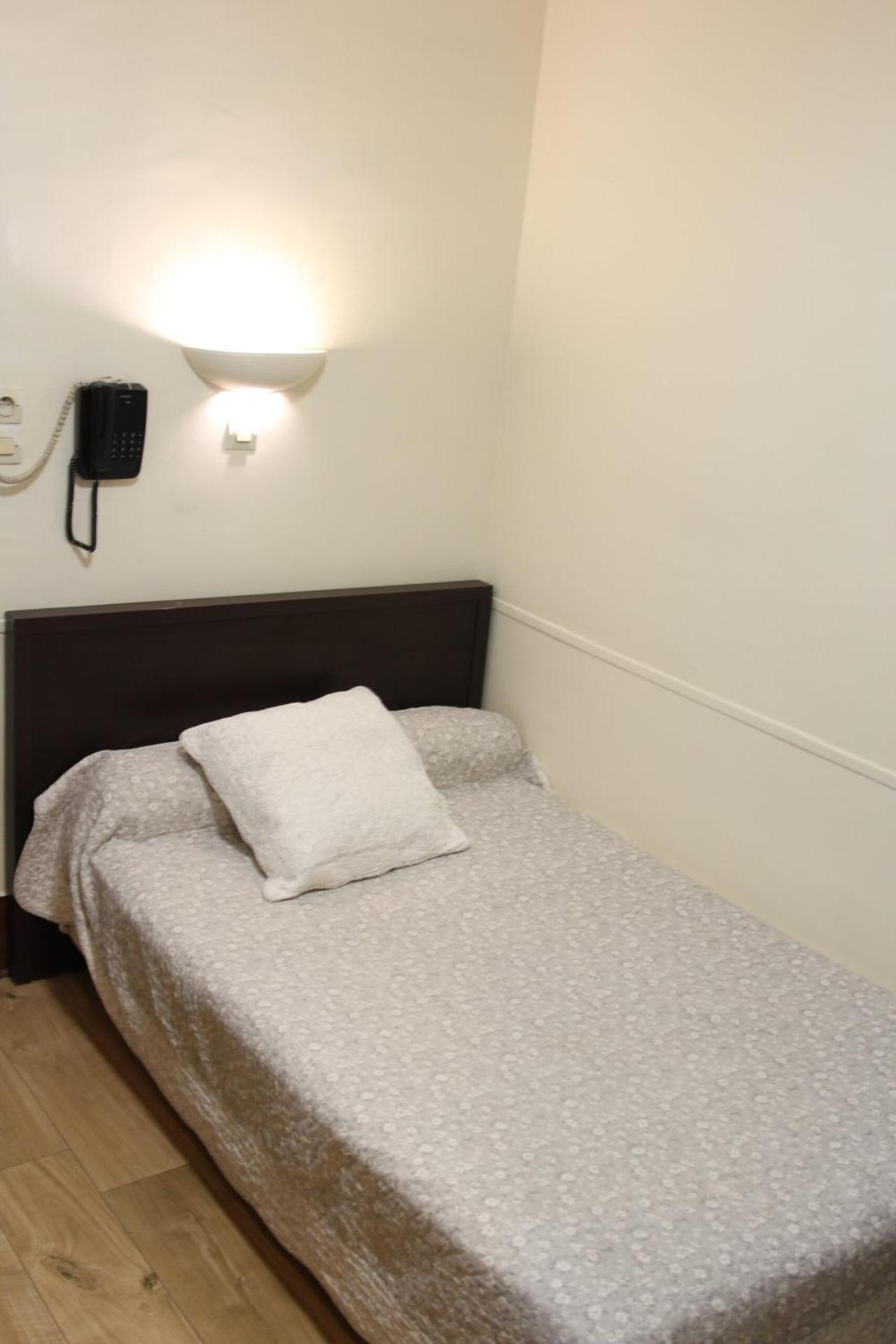 Hotel Anya - Photo 7