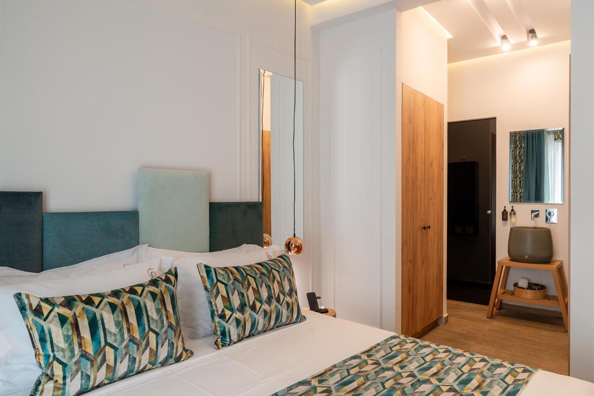 Garment District Suites - Photo 63