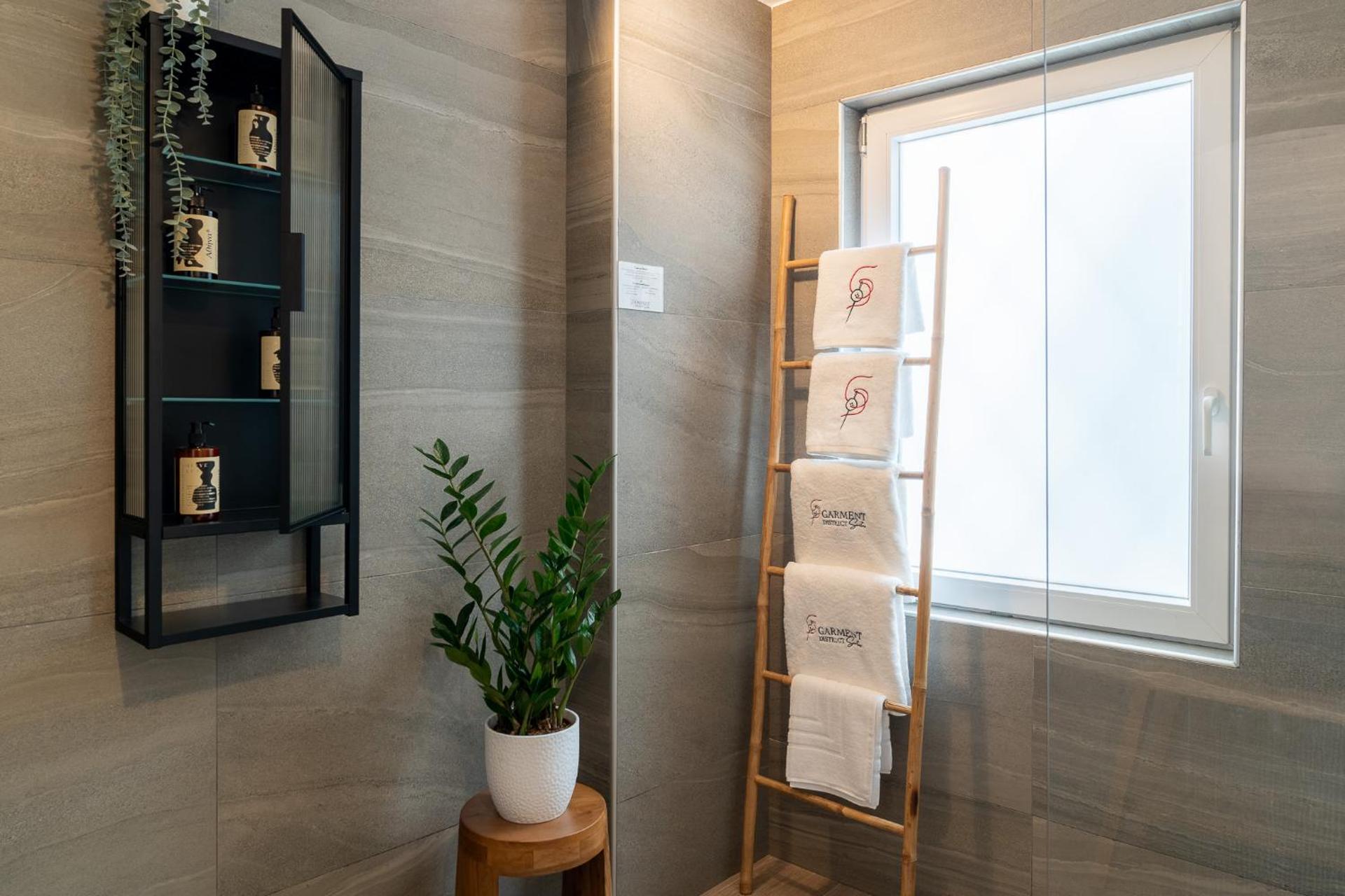 Garment District Suites - Photo 87