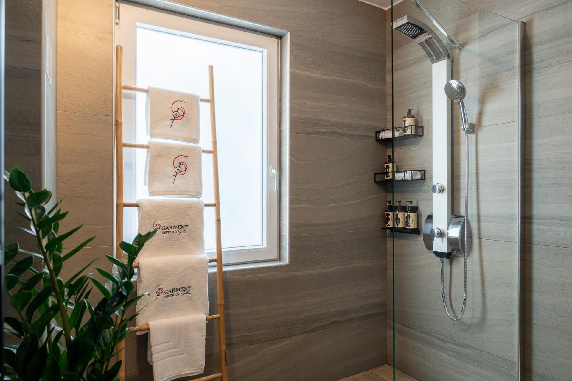 Garment District Suites - Photo 82