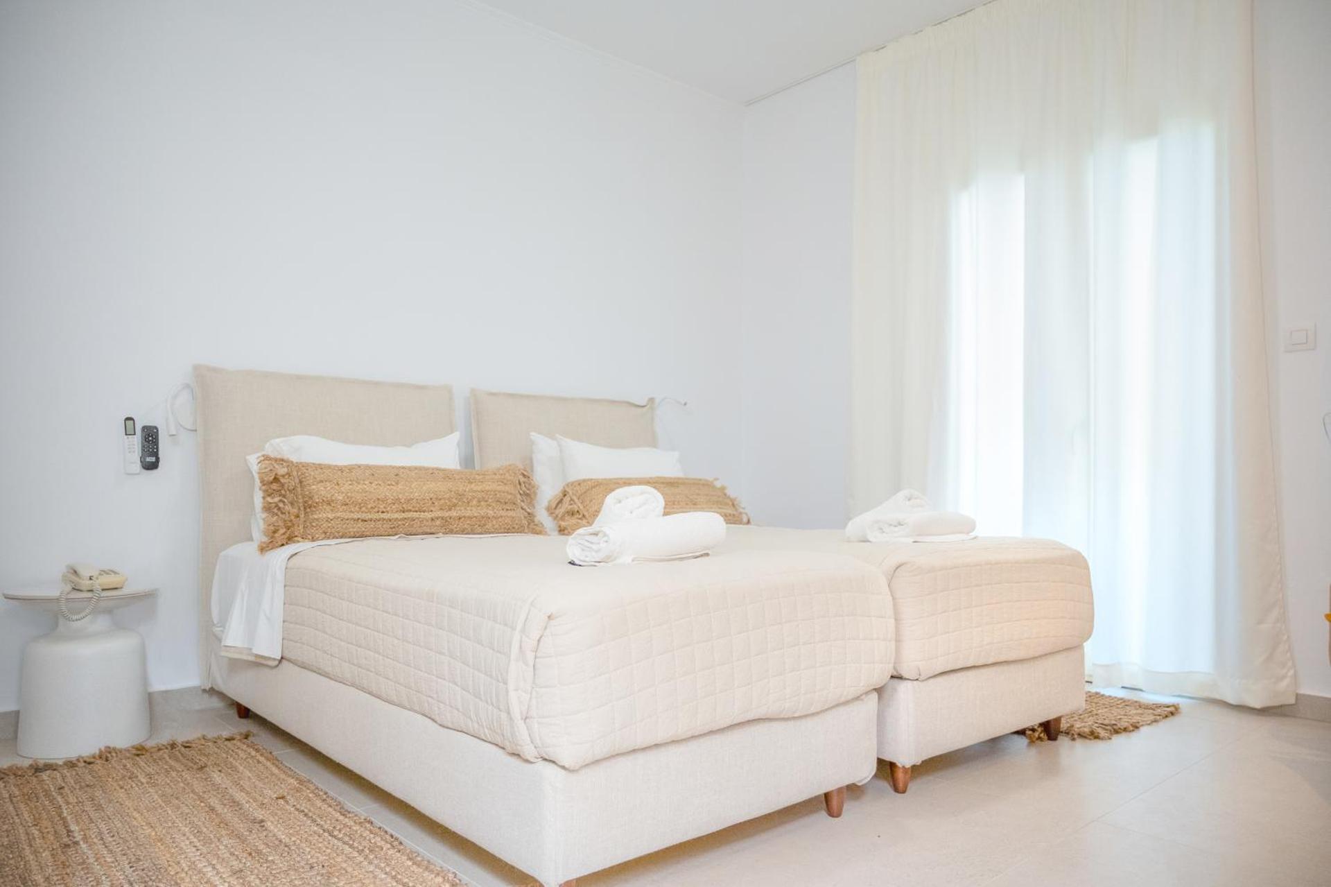 Deluxe Double or Twin Room with Pool View