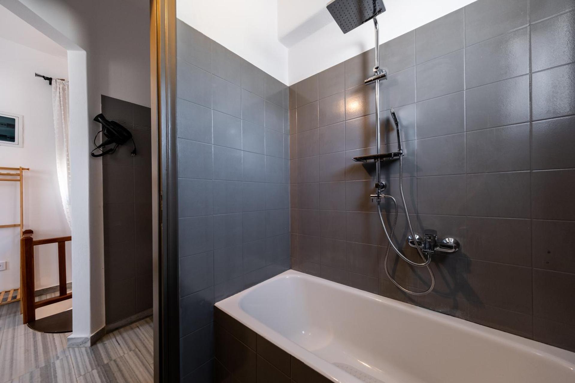 Parosland Hotel - Photo 125