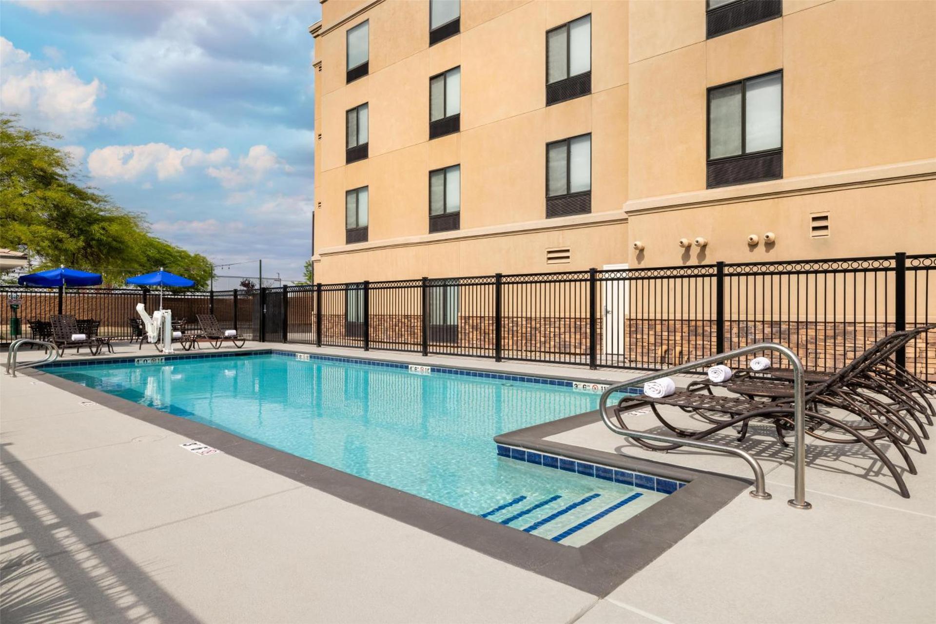 Hampton Inn Las Vegas/North Speedway - Photo 19