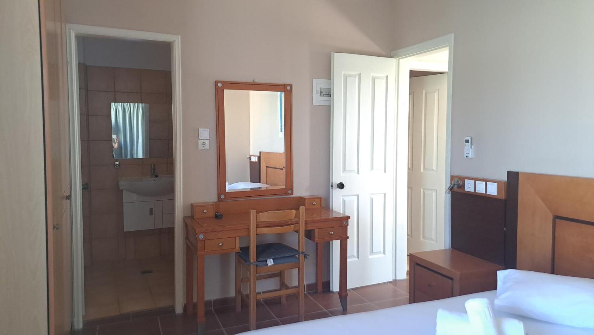 Bristol Apartments - Photo 19