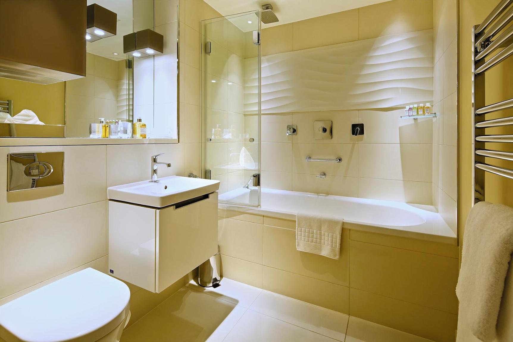 Cheval Three Quays at The Tower of London - Photo 82