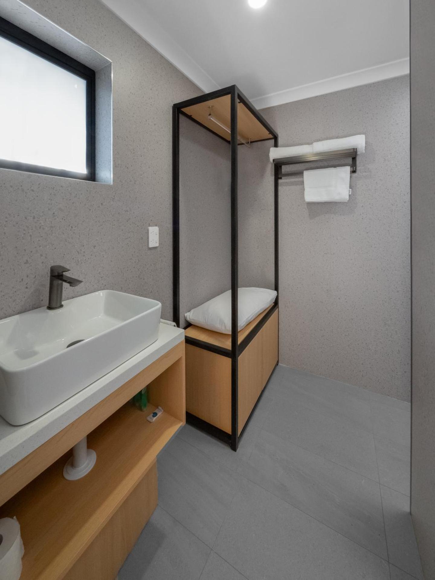 Spring Hill Inn - Photo 46