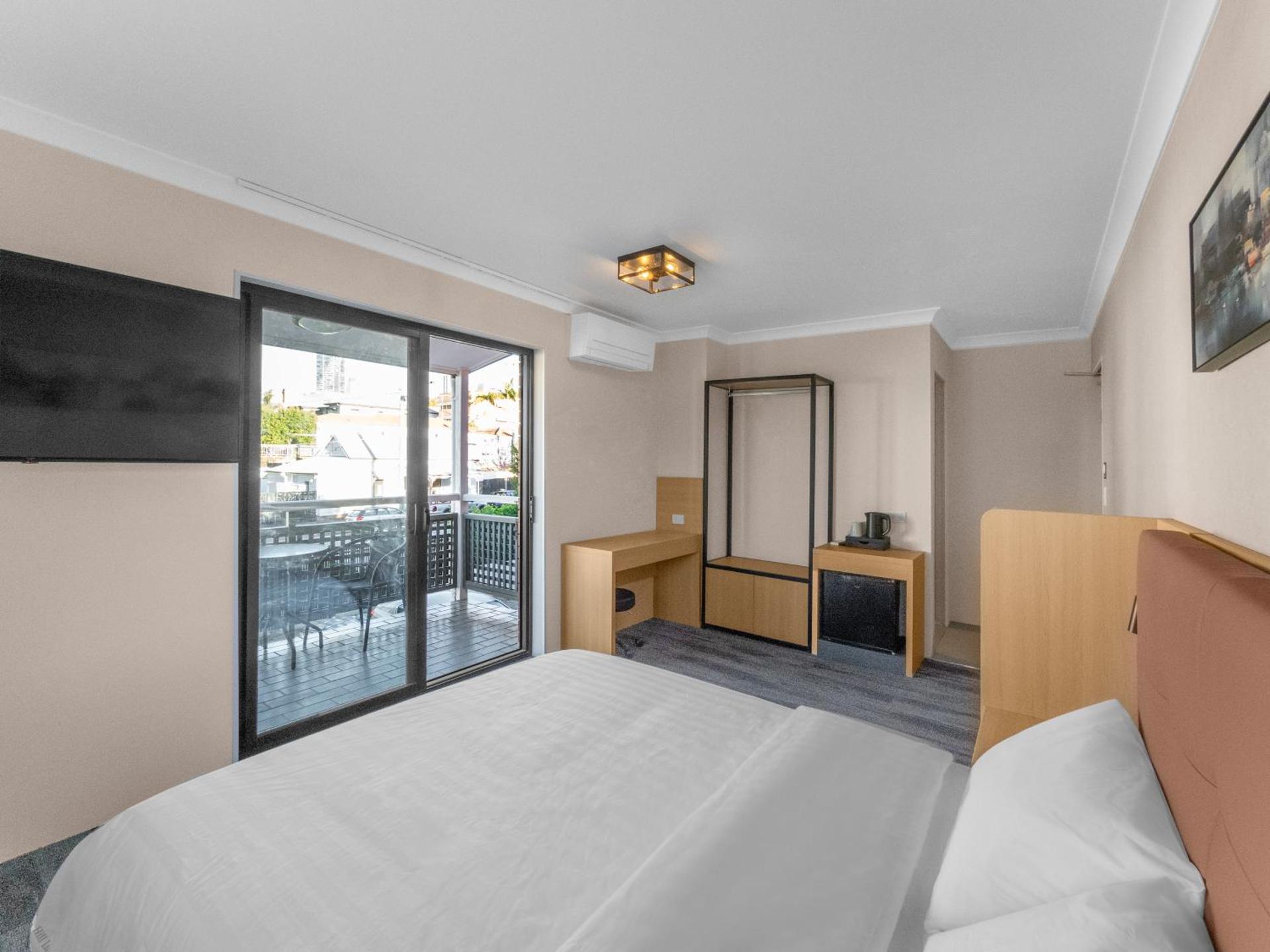 Spring Hill Inn - Photo 34