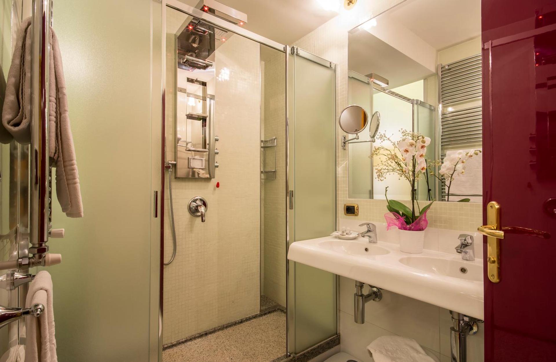 Hotel Vittoria - Photo 71