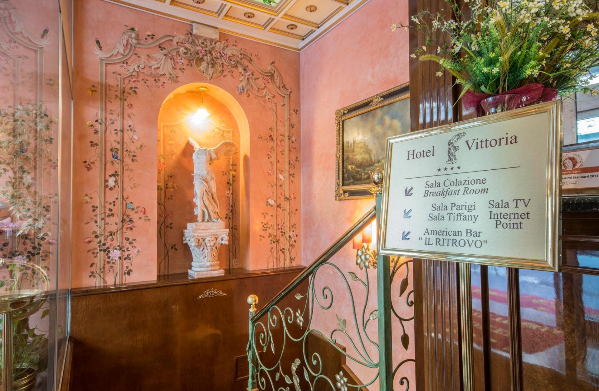 Hotel Vittoria - Photo 7