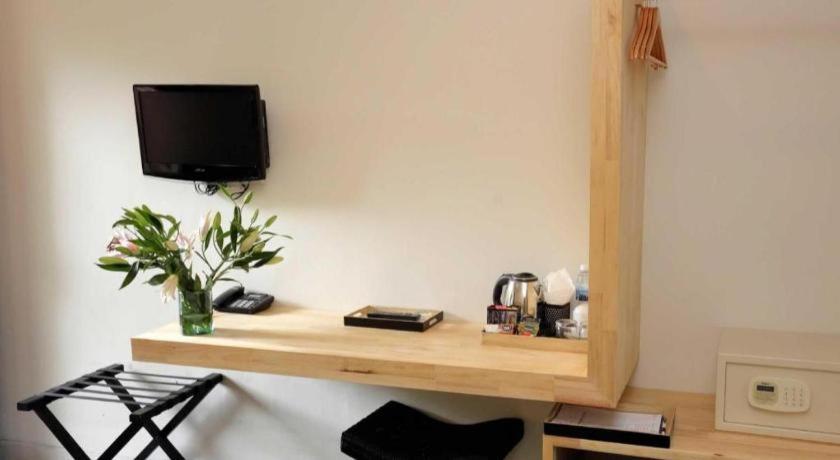 Bamboo9 Boutique - Photo 15