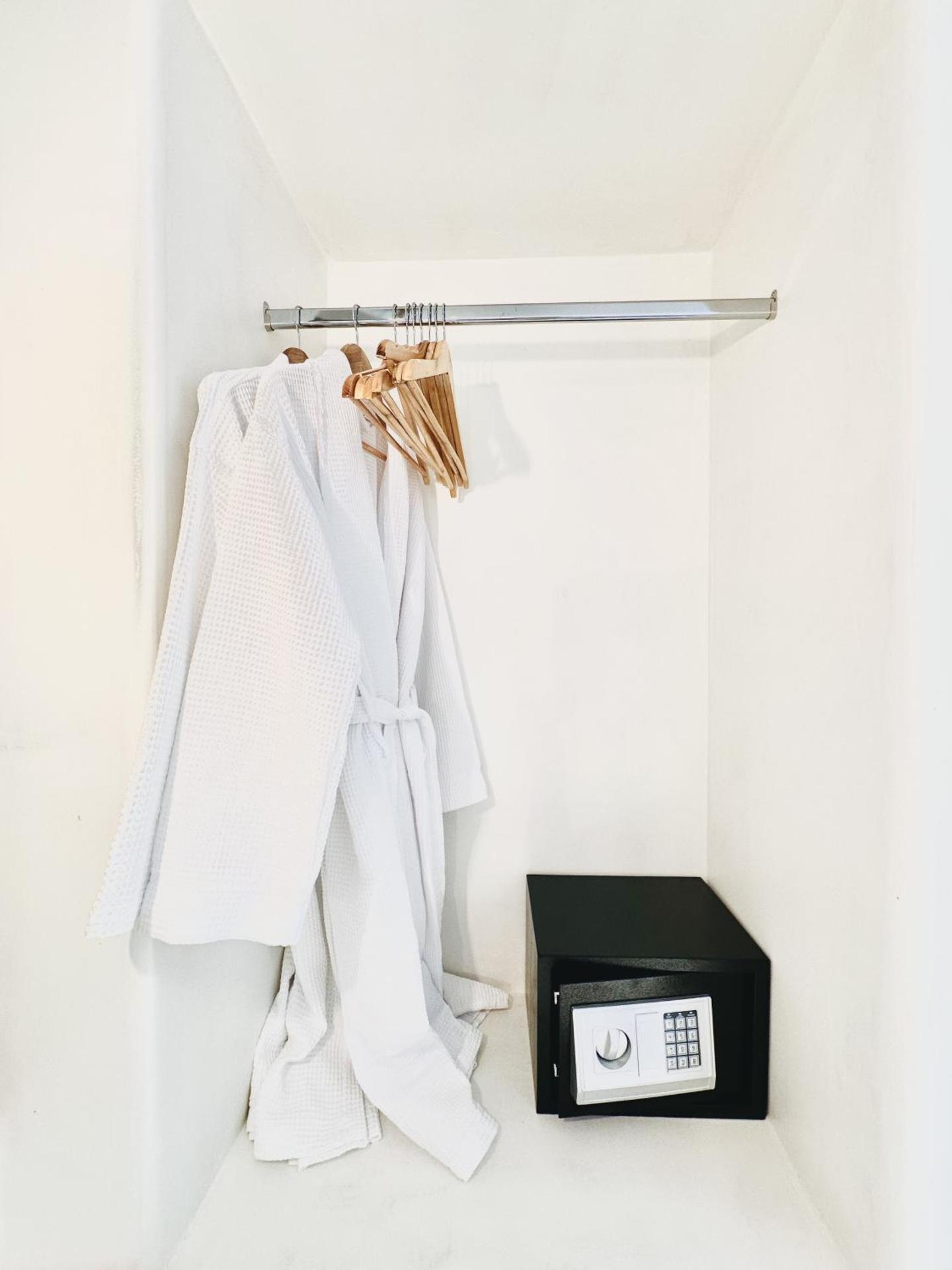 Arlene Suites - Photo 69