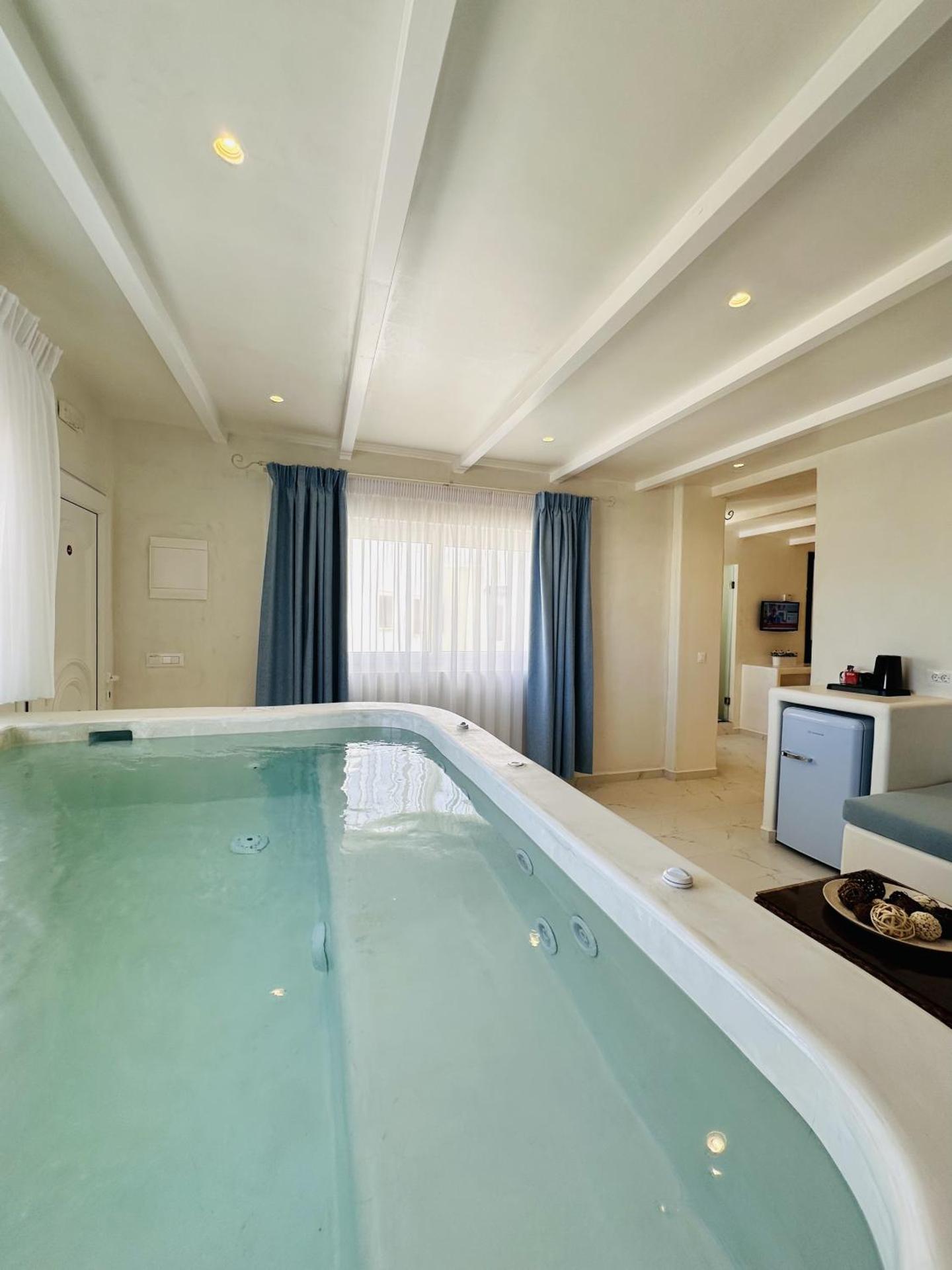 Arlene Suites - Photo 70