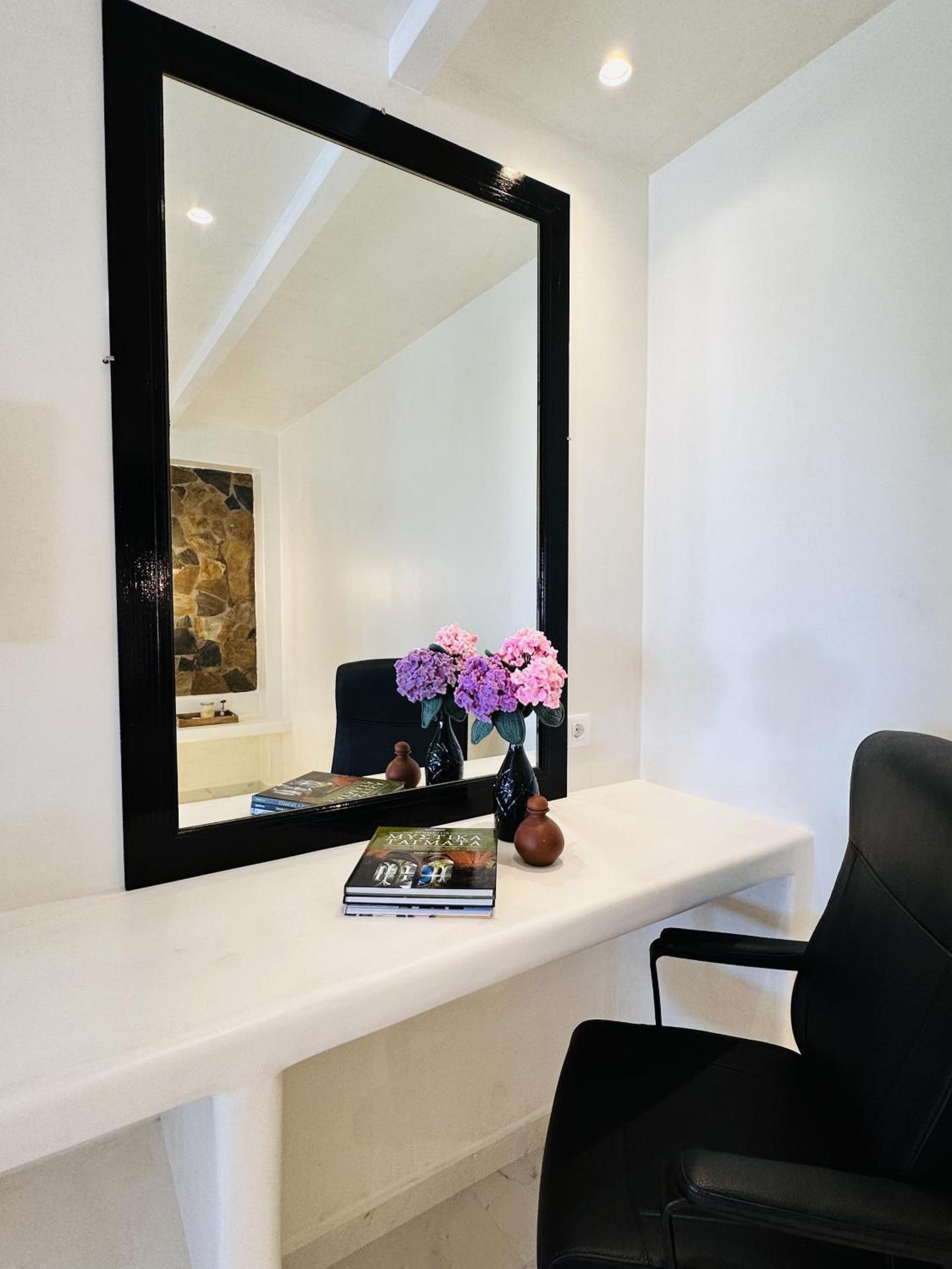 Arlene Suites - Photo 81