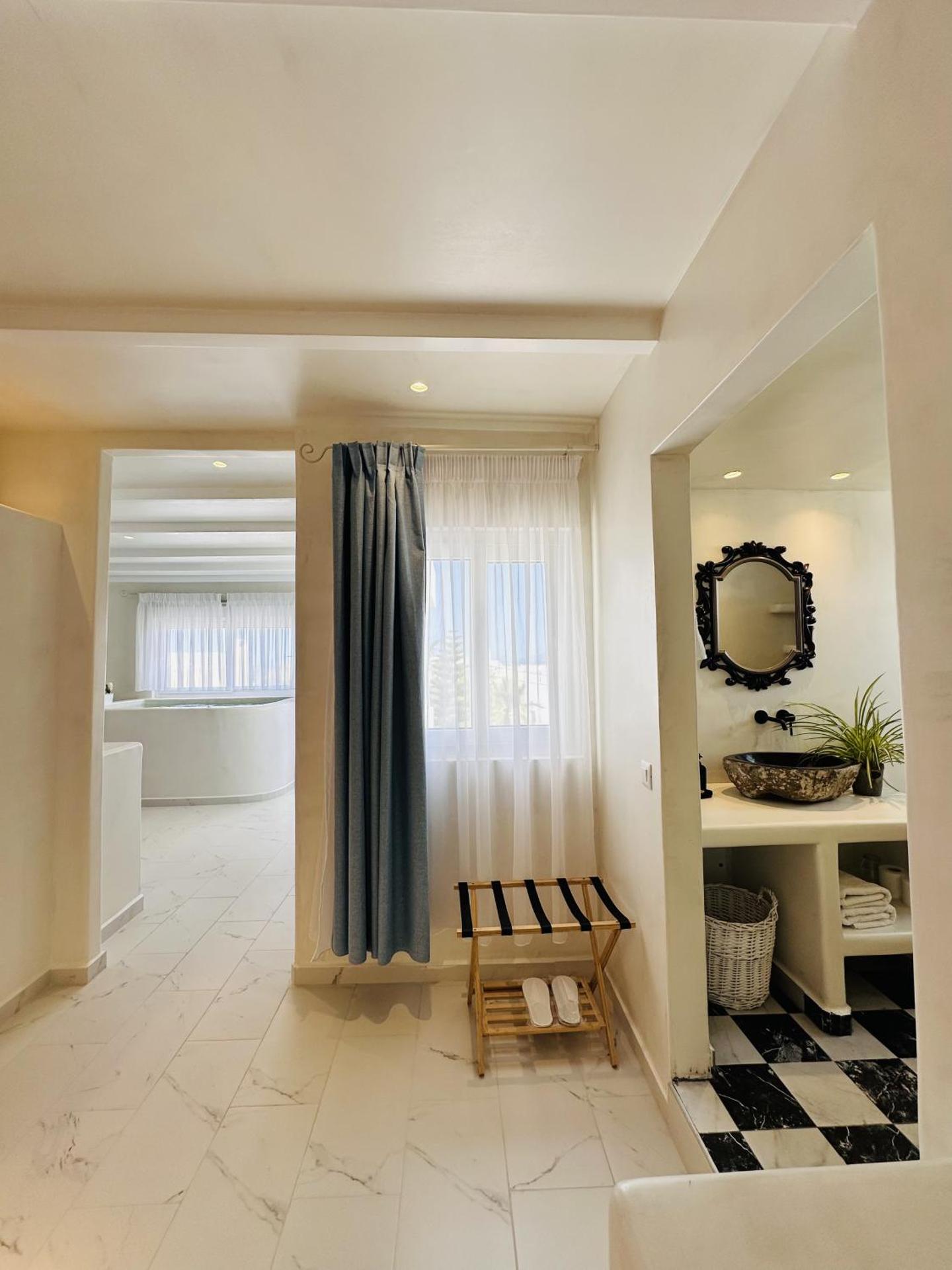 Arlene Suites - Photo 73