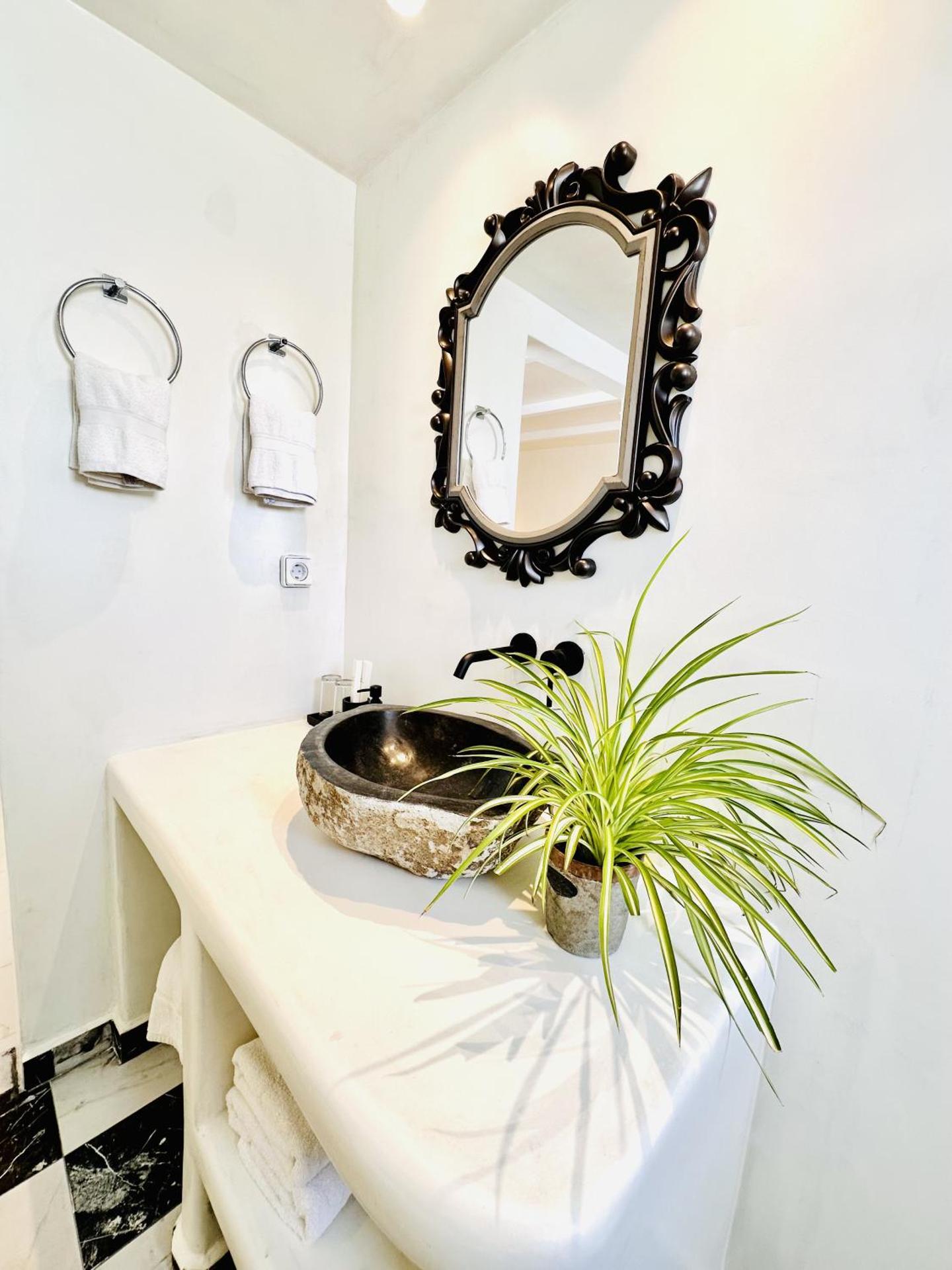 Arlene Suites - Photo 76