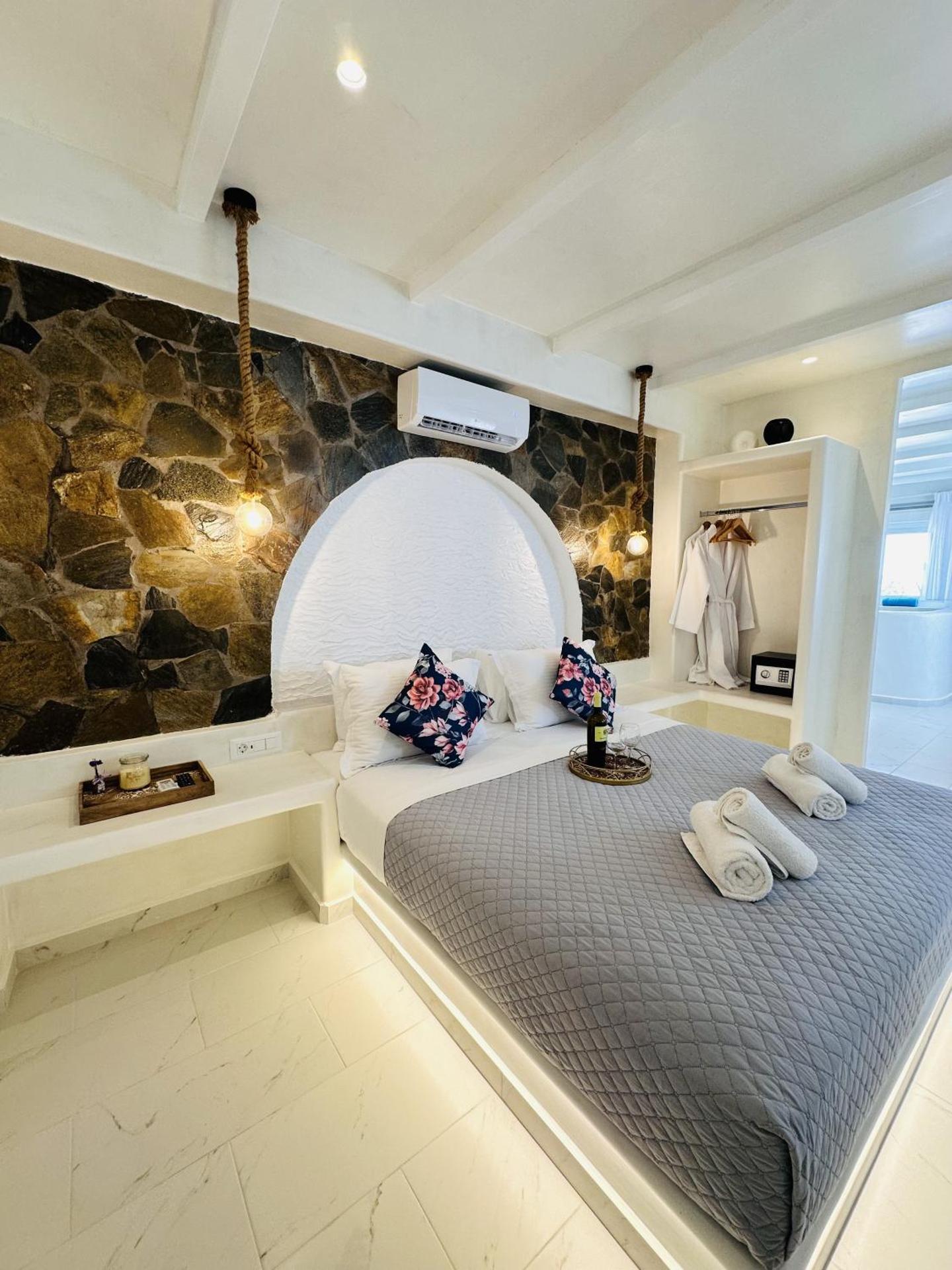 Arlene Suites - Photo 91