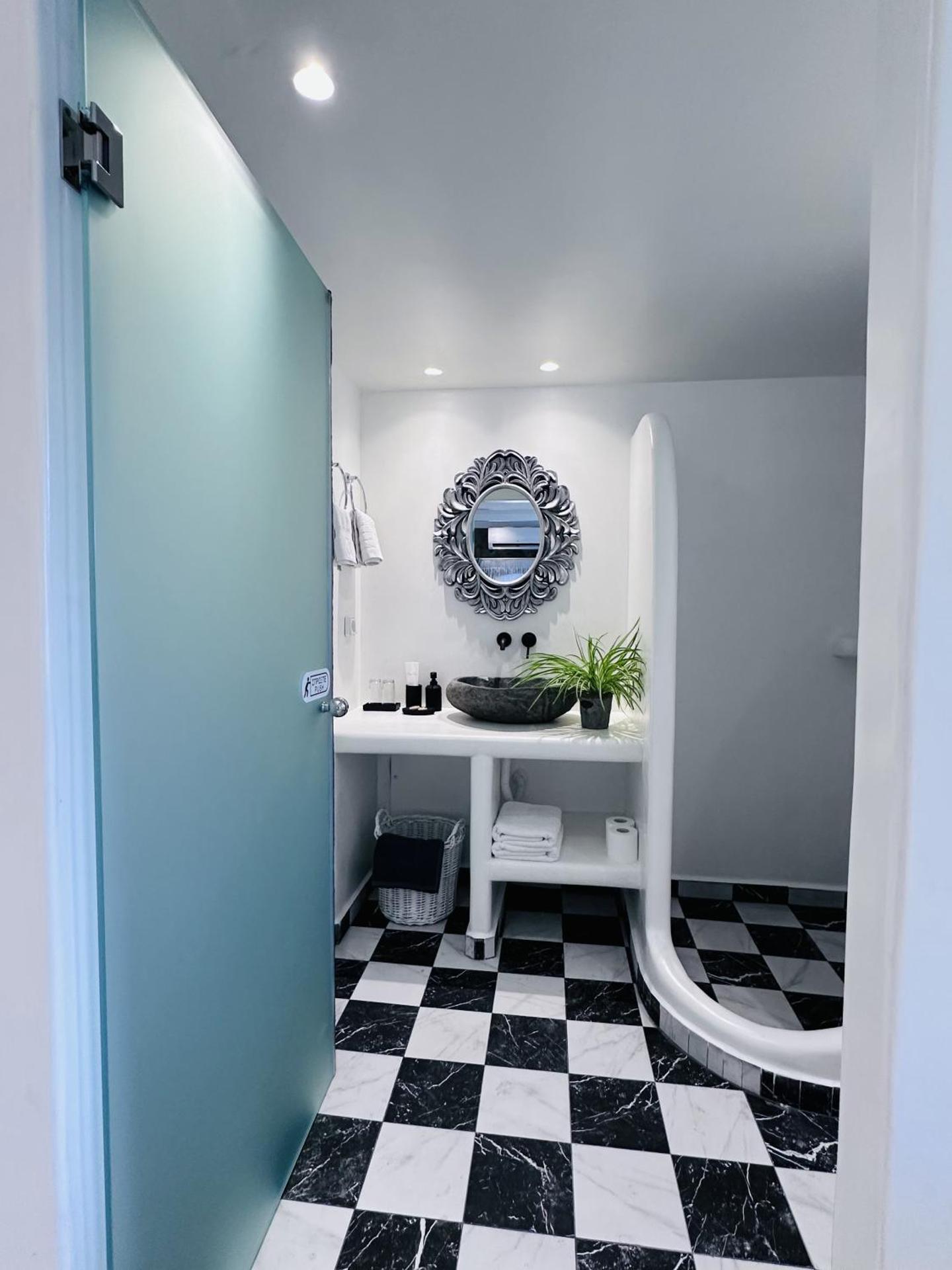 Arlene Suites - Photo 108