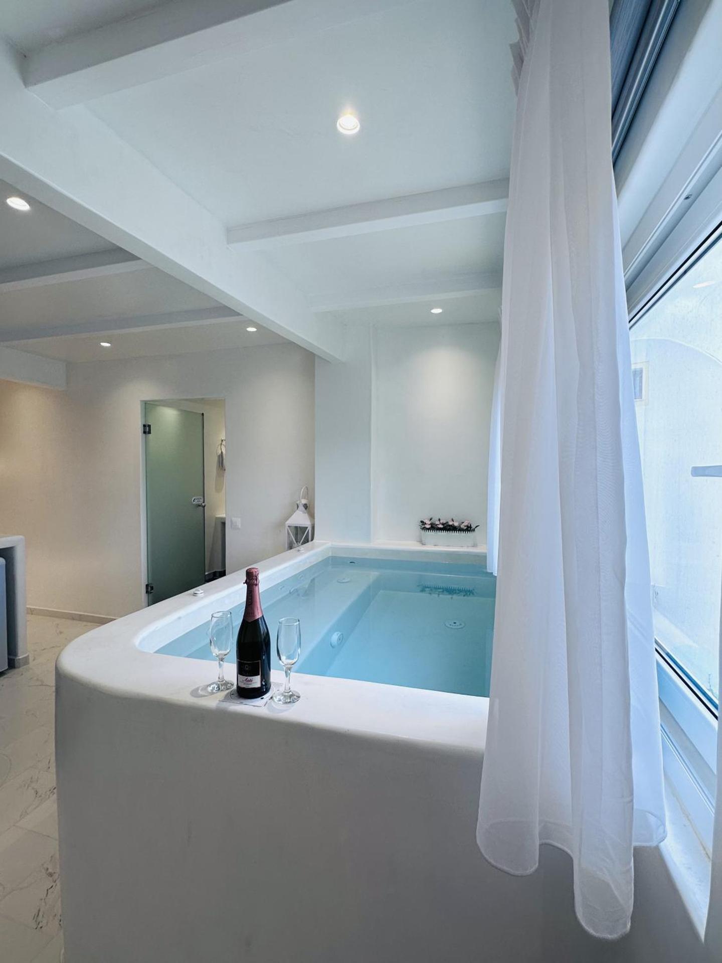 Arlene Suites - Photo 112