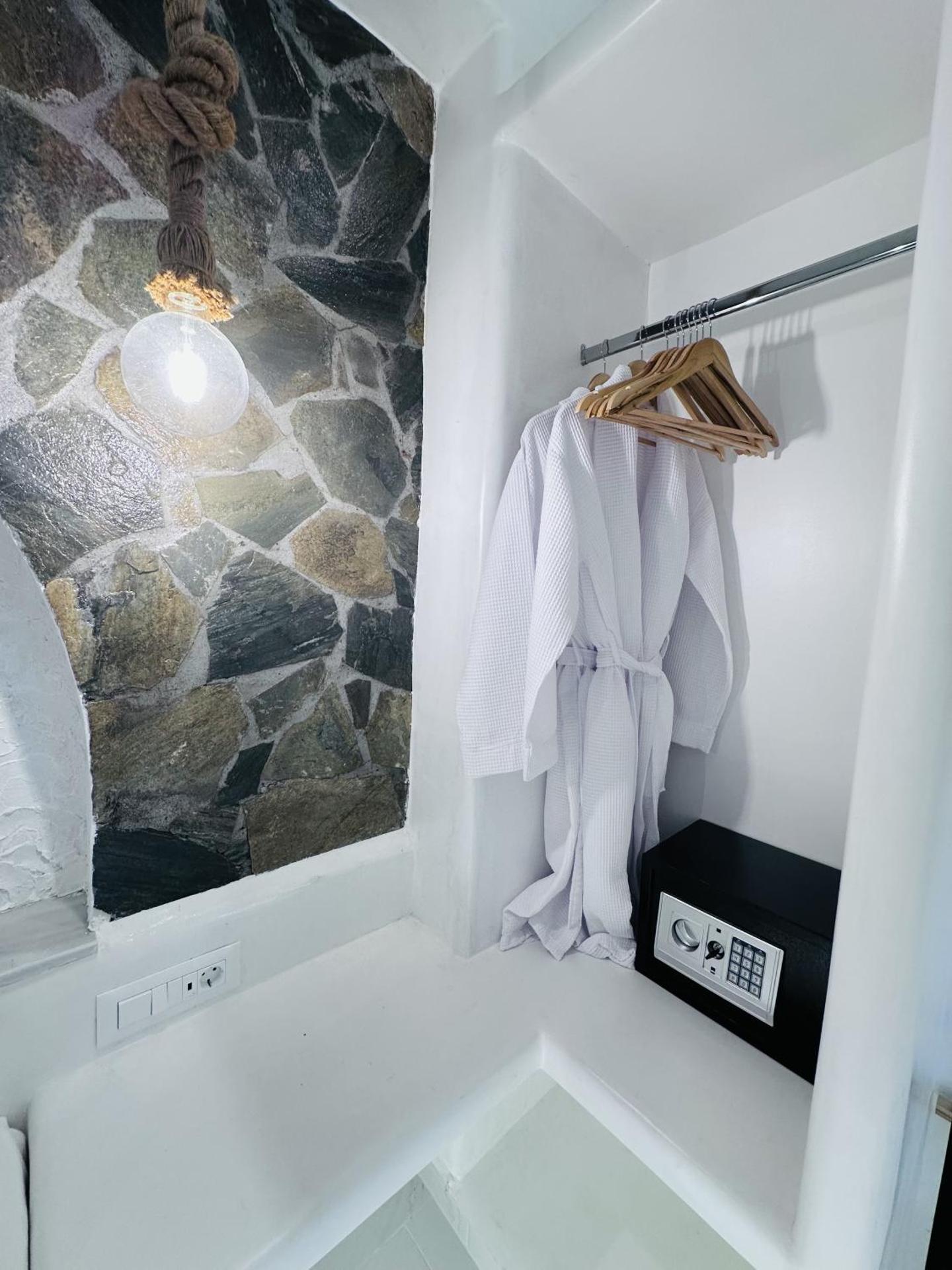 Arlene Suites - Photo 123