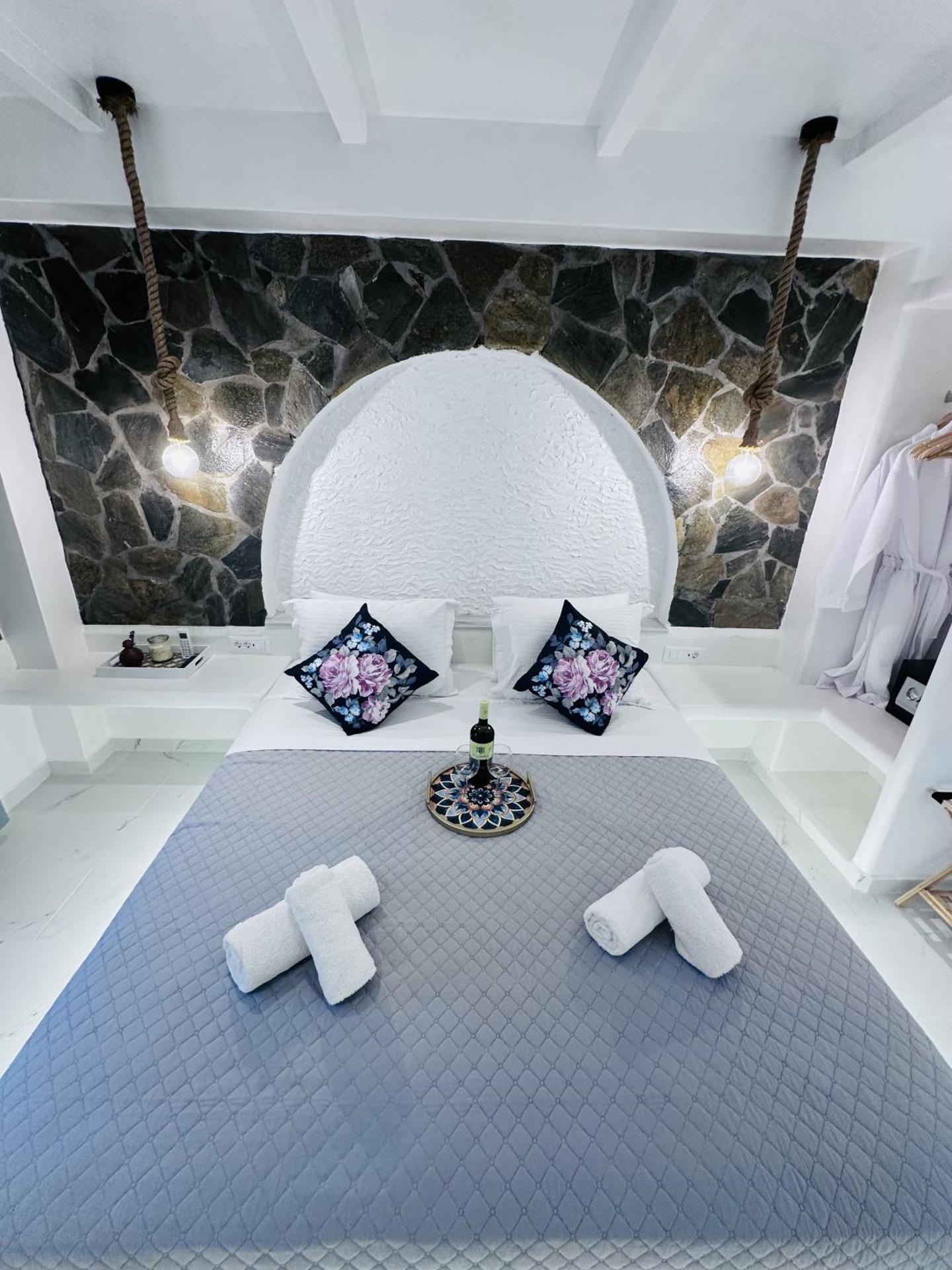 Arlene Suites - Photo 129