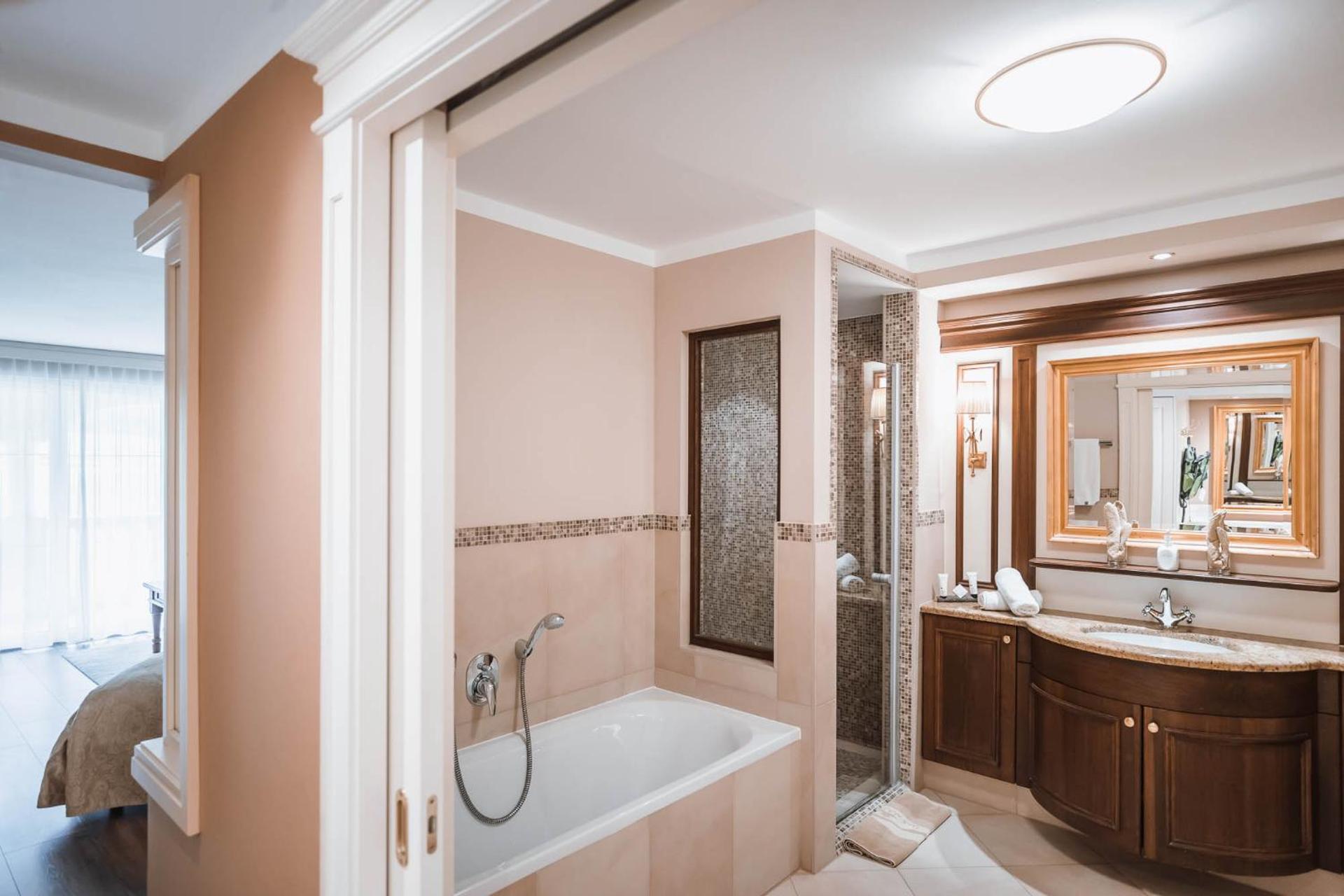 Majestic - Unique Spa Resort - Photo 69