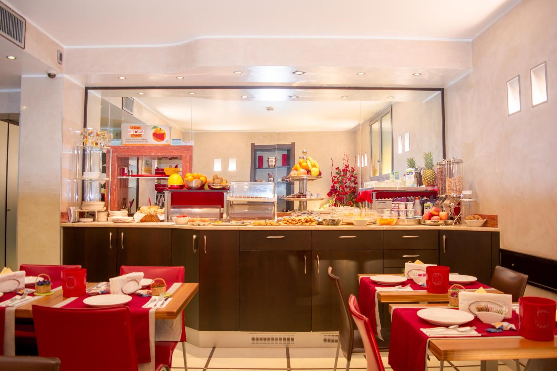 Hotel Susa - Photo 63