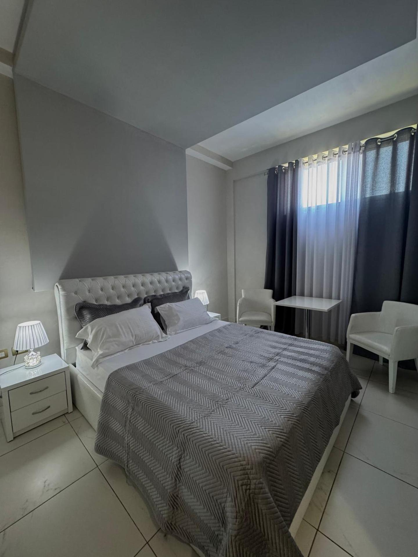 Grand Hotel Gjyshi - Photo 45