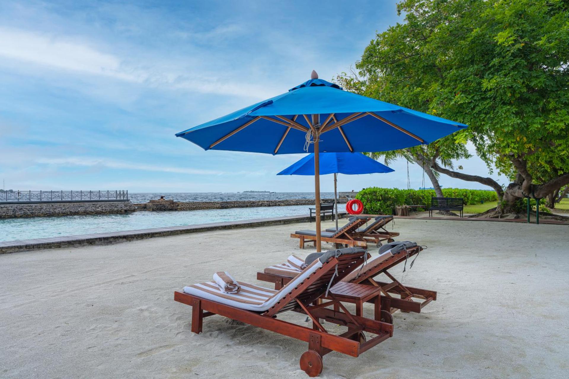 Hulhule Island Hotel- Private Beach Access & Airport Pick-up and Drop - Photo 91