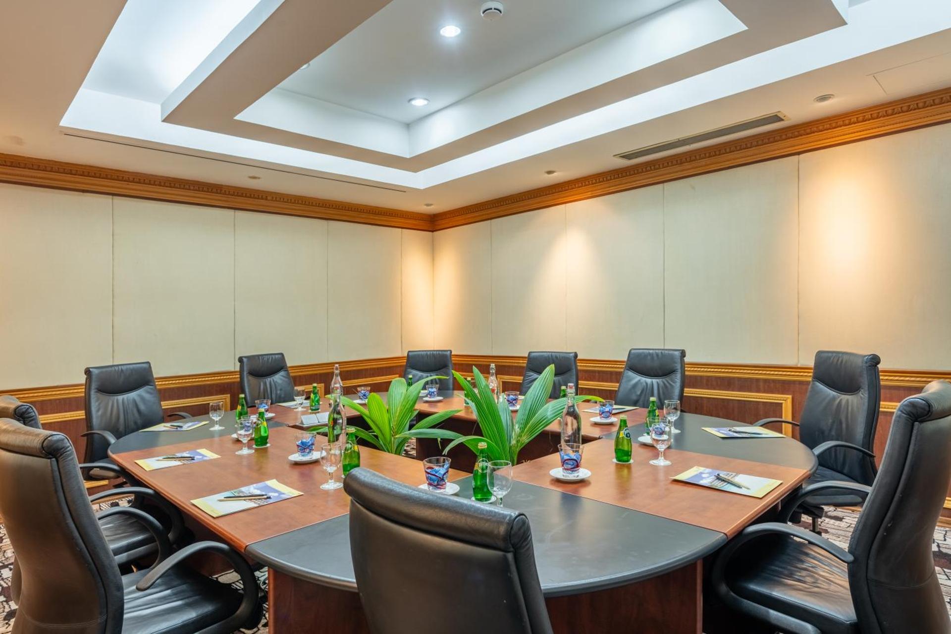 Hulhule Island Hotel- Private Beach Access & Airport Pick-up and Drop - Photo 11