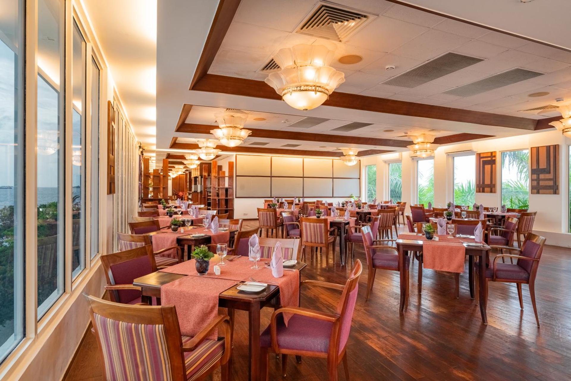 Hulhule Island Hotel- Private Beach Access & Airport Pick-up and Drop - Photo 4