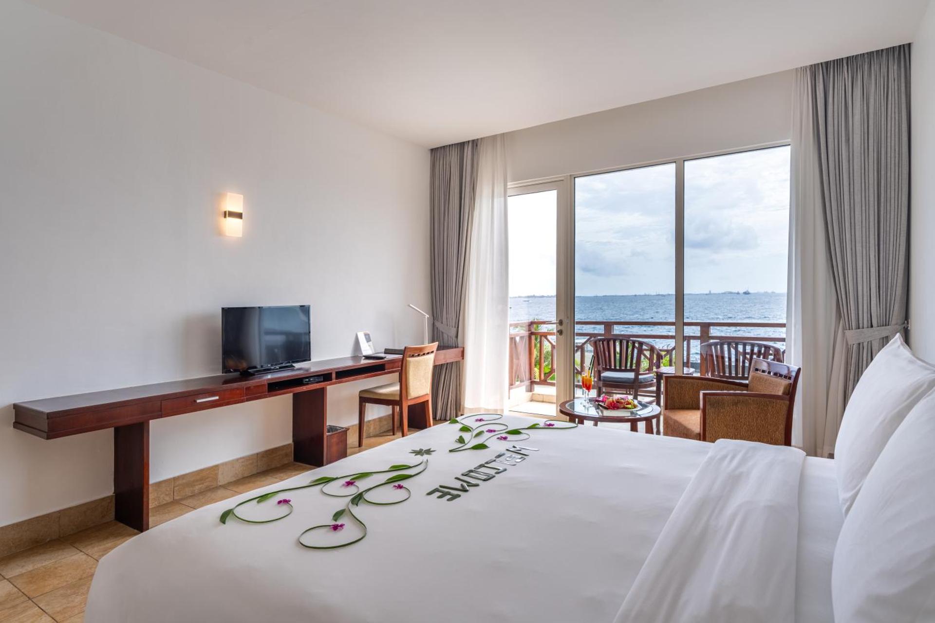 Hulhule Island Hotel- Private Beach Access & Airport Pick-up and Drop - Photo 26