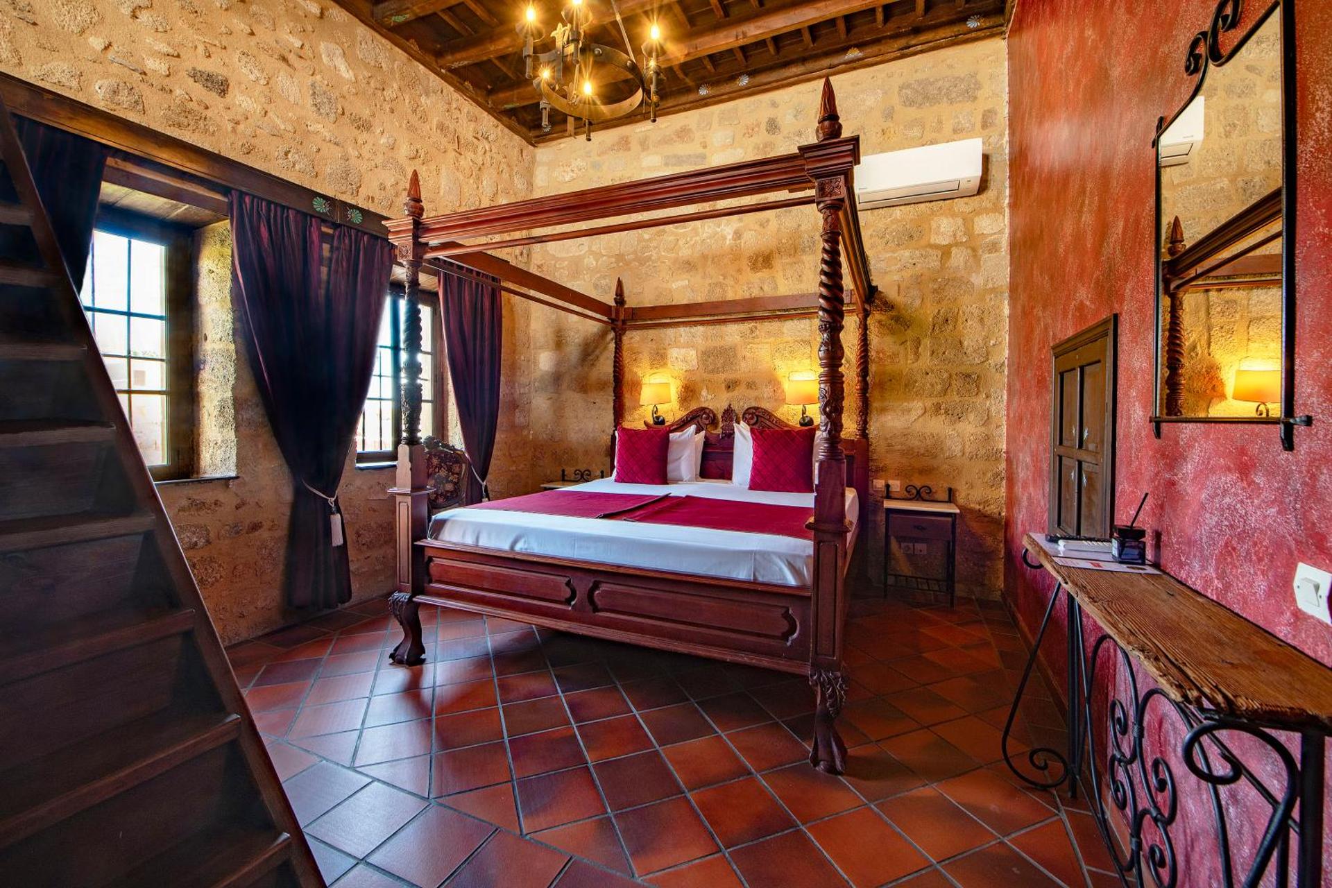 S.Nikolis' Historic Boutique Hotel - Photo 18