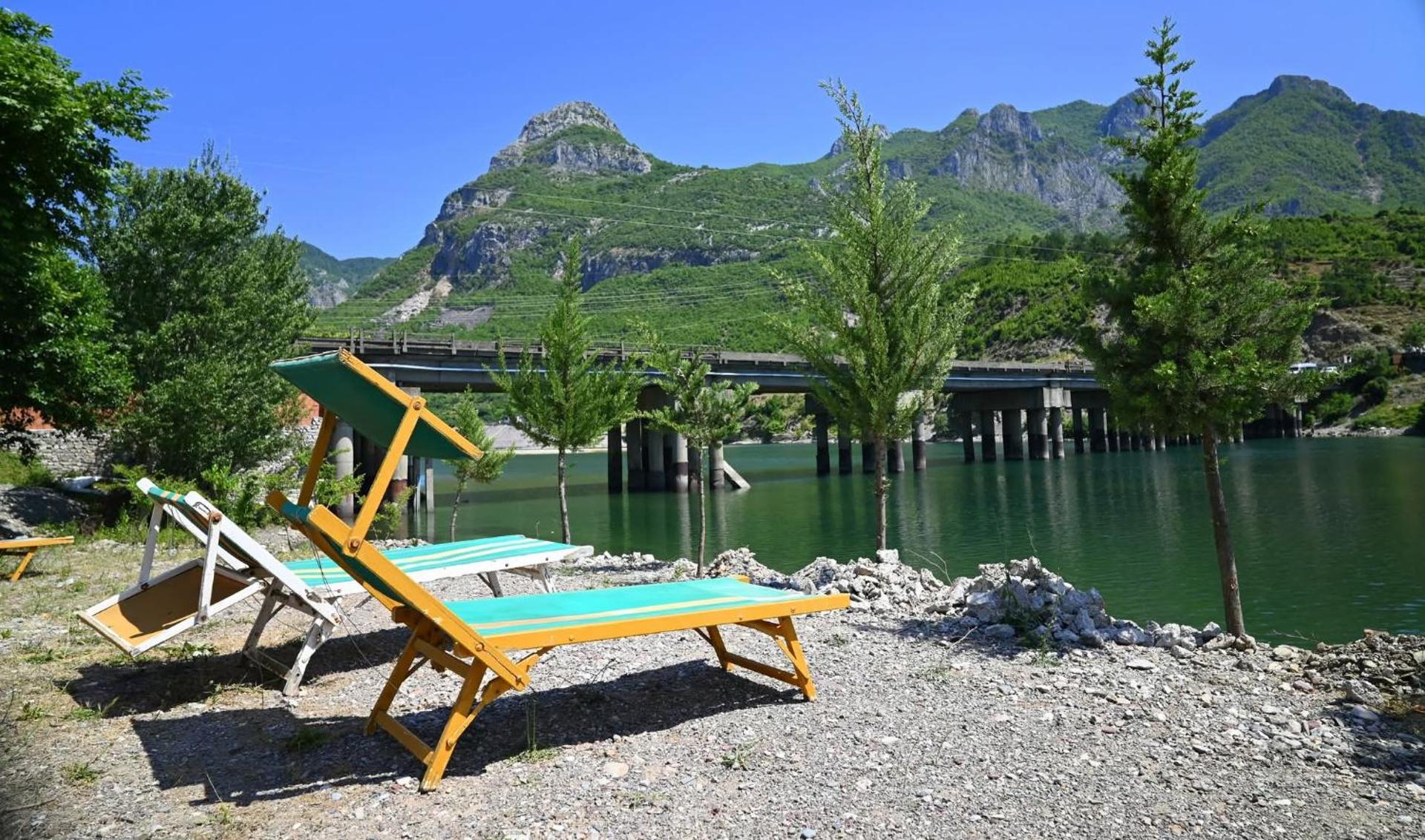 Kulla e Vjeter (Bar Restaurant, Guesthouse, Parking and Camping) - Photo 46