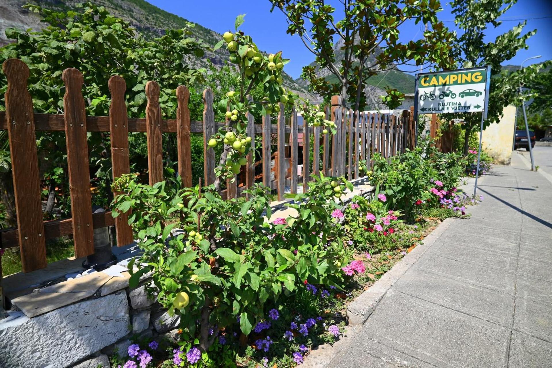 Kulla e Vjeter (Bar Restaurant, Guesthouse, Parking and Camping) - Photo 43