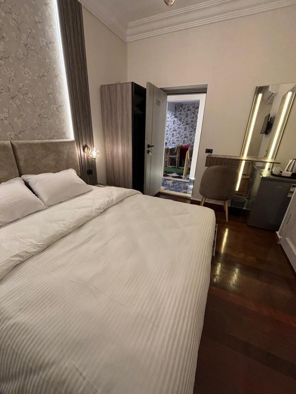 Gold Palace Hotel - Photo 10